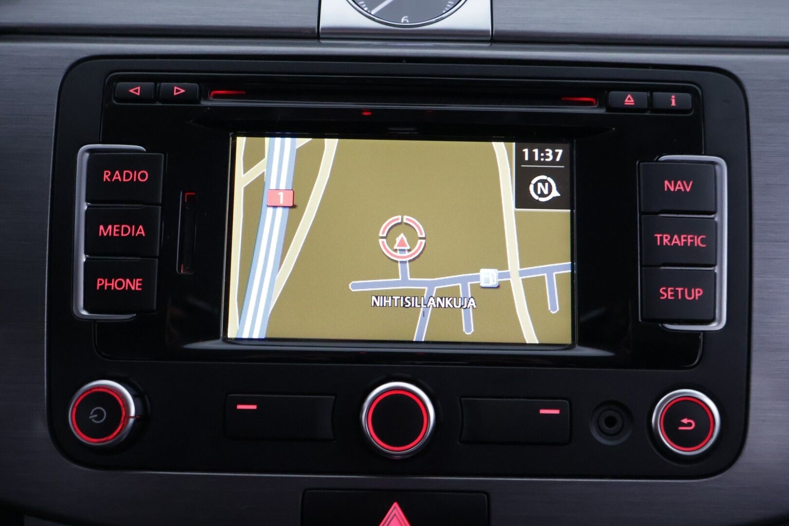 Volkswagen Passat 2011 1,4 TSI Comfortline 90 kW (122 hv) DSG-automaatti BlueMotion Technology - *Lohko / Vakkari / Navi / Bluetooth!*