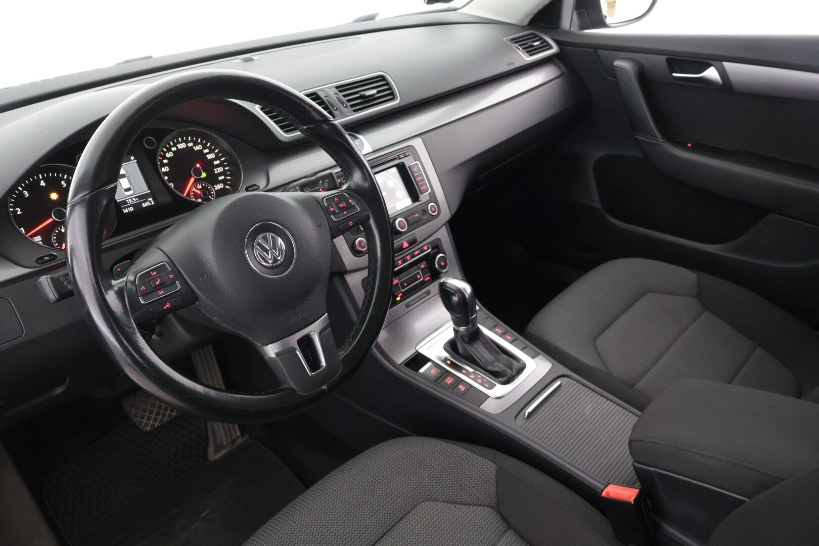 Volkswagen Passat 2011 1,4 TSI Comfortline 90 kW (122 hv) DSG-automaatti BlueMotion Technology - *Lohko / Vakkari / Navi / Bluetooth!*