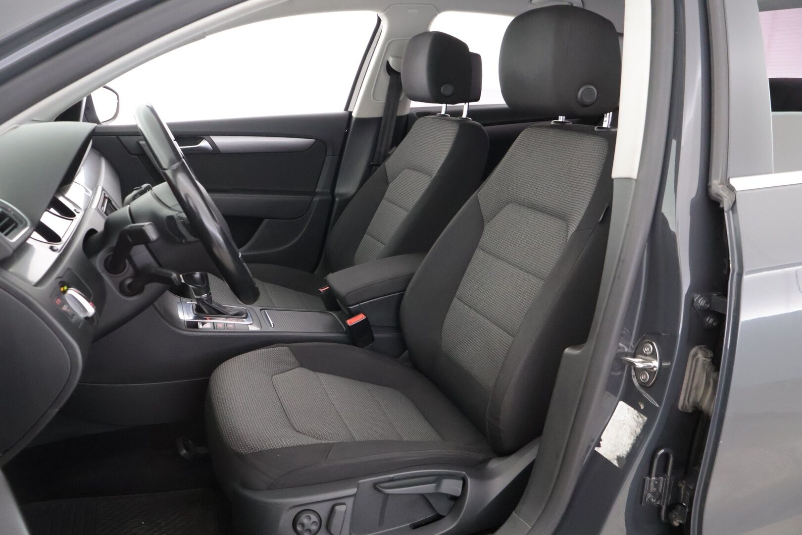 Volkswagen Passat 2011 1,4 TSI Comfortline 90 kW (122 hv) DSG-automaatti BlueMotion Technology - *Lohko / Vakkari / Navi / Bluetooth!*
