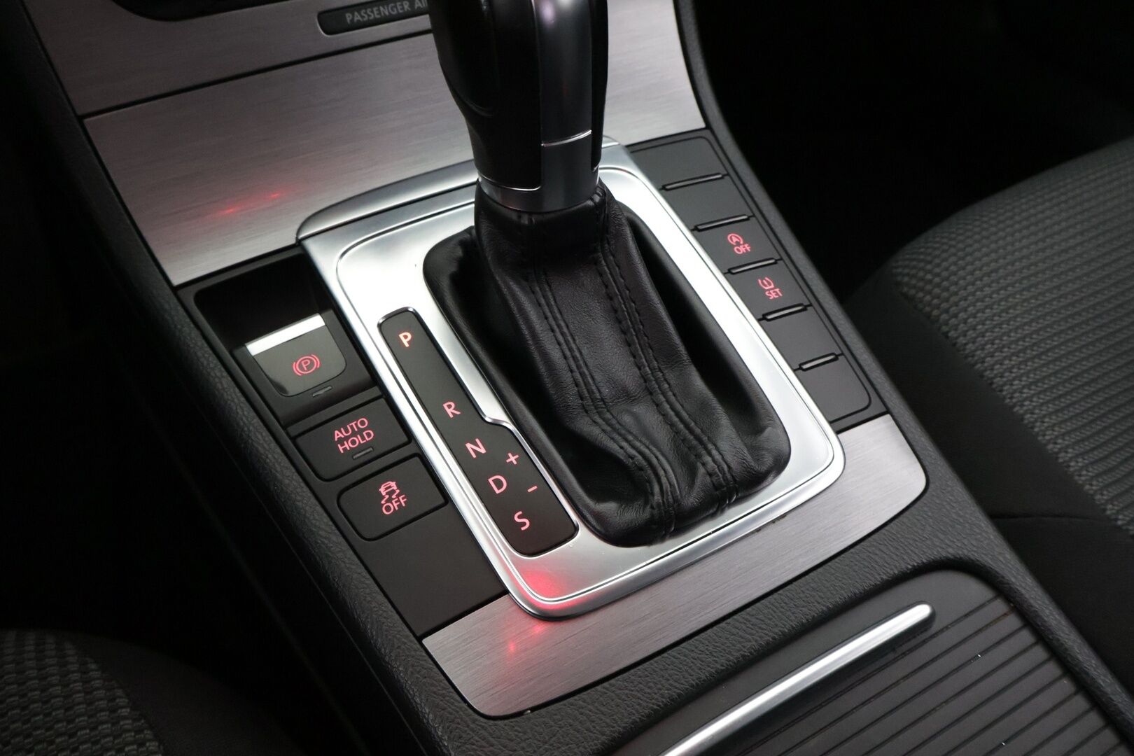 Volkswagen Passat 2011 1,4 TSI Comfortline 90 kW (122 hv) DSG-automaatti BlueMotion Technology - *Lohko / Vakkari / Navi / Bluetooth!*
