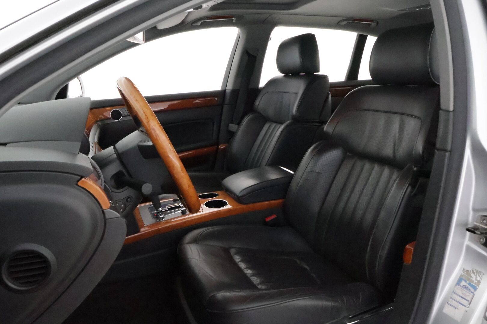 Volkswagen Phaeton 2003 5,0 BiTurbo V10 * - YritysOutlet - Myydään vain yrityksille - - YritysOutlet - Myydään vain yrityksille