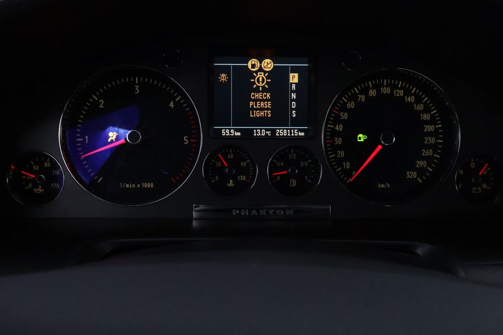 Volkswagen Phaeton 2003 5,0 BiTurbo V10 * - YritysOutlet - Myydään vain yrityksille - - YritysOutlet - Myydään vain yrityksille