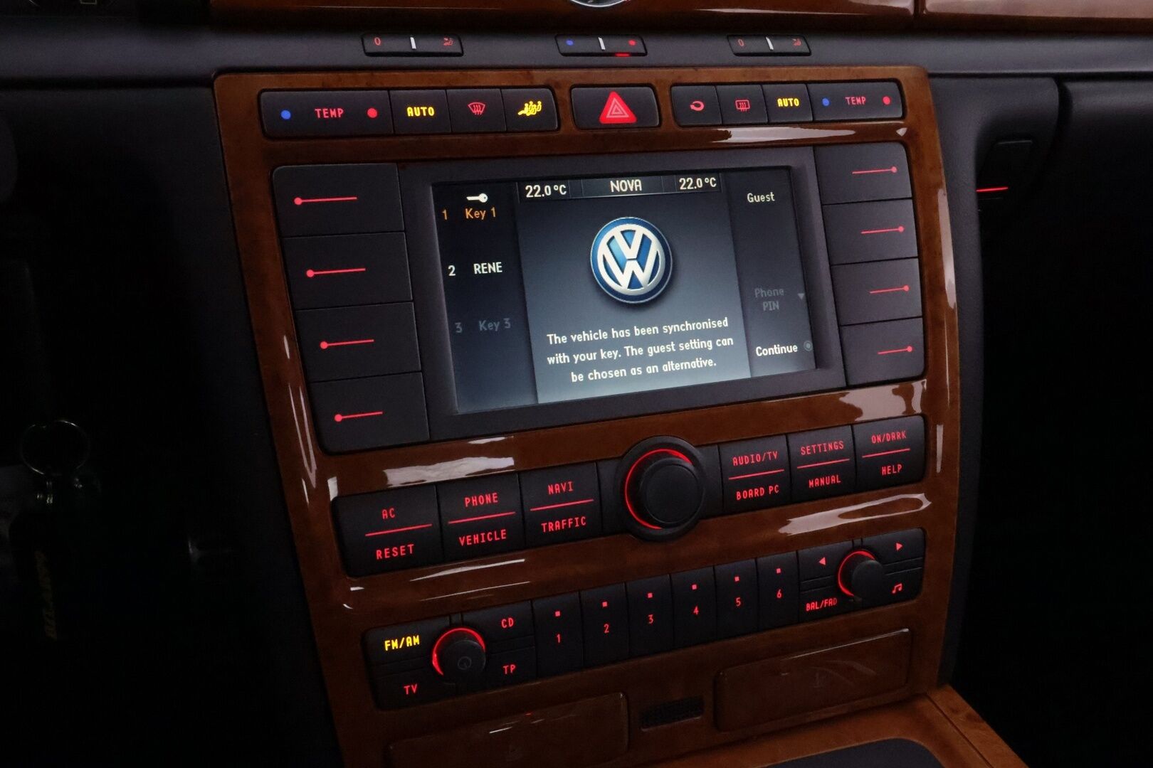 Volkswagen Phaeton 2003 5,0 BiTurbo V10 * - YritysOutlet - Myydään vain yrityksille - - YritysOutlet - Myydään vain yrityksille