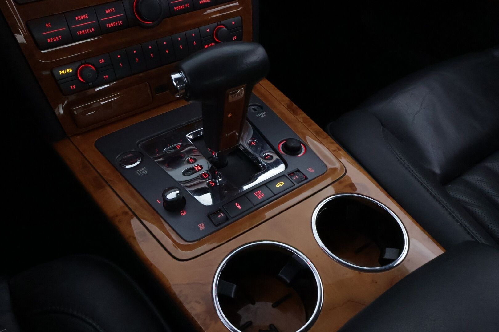 Volkswagen Phaeton 2003 5,0 BiTurbo V10 * - YritysOutlet - Myydään vain yrityksille - - YritysOutlet - Myydään vain yrityksille