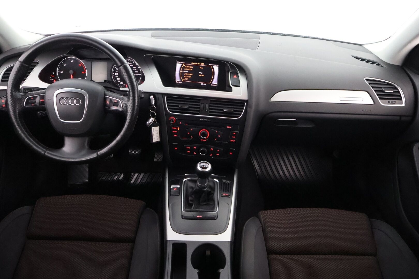Audi A4 allroad quattro 2011 2,0 TDI (DPF) 105 kW quattro Start-Stop Alpine Pro - MYYDÄÄN HUUTOKAUPAT.COM! / Vetokoukku / Lohko / Vakkari / Urheiluistuimet!