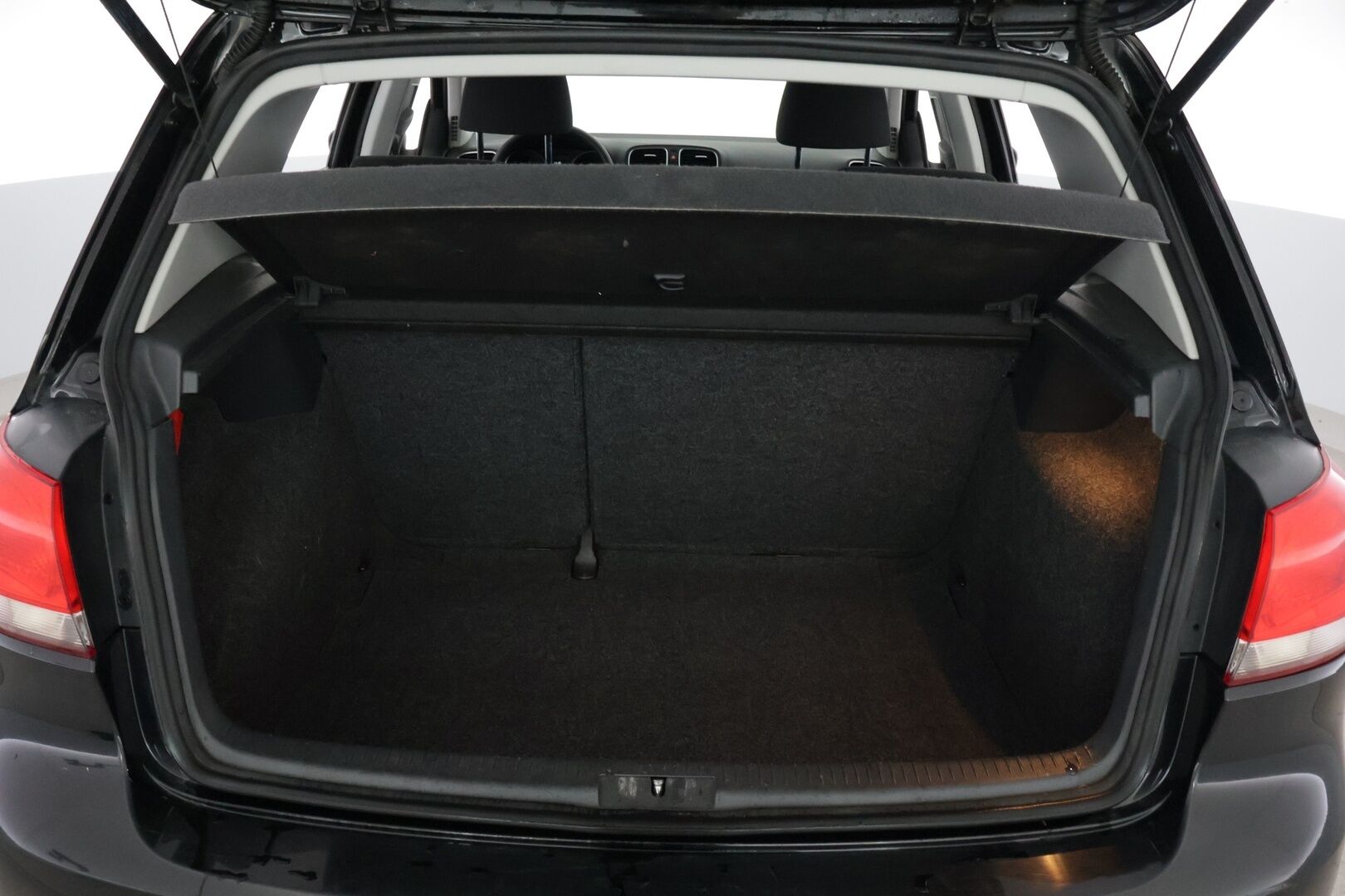 Volkswagen Golf 2011 Trendline 1,2 TSI 63 kW (85 hv) 4-ovinen *Myydään Huutokaupat.com / 1-omisteinen suomi auto*