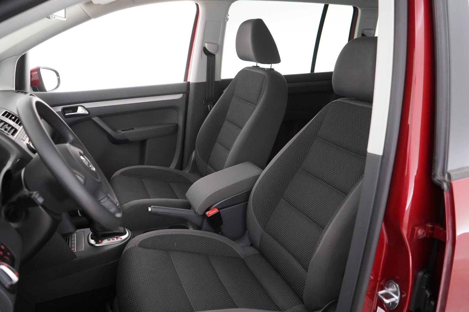 Volkswagen Touran 2011 1.4 TSI Comfortline 103kW (140hv) DSG - KATSO MIHIN HINTAAN! | Vetokoukku | Vakkari | Lohko | 7-paikkainen | Kahdet renkaat vanteineen | Jakoketju vaihdettu 09.2024 | Säntilliset huollot