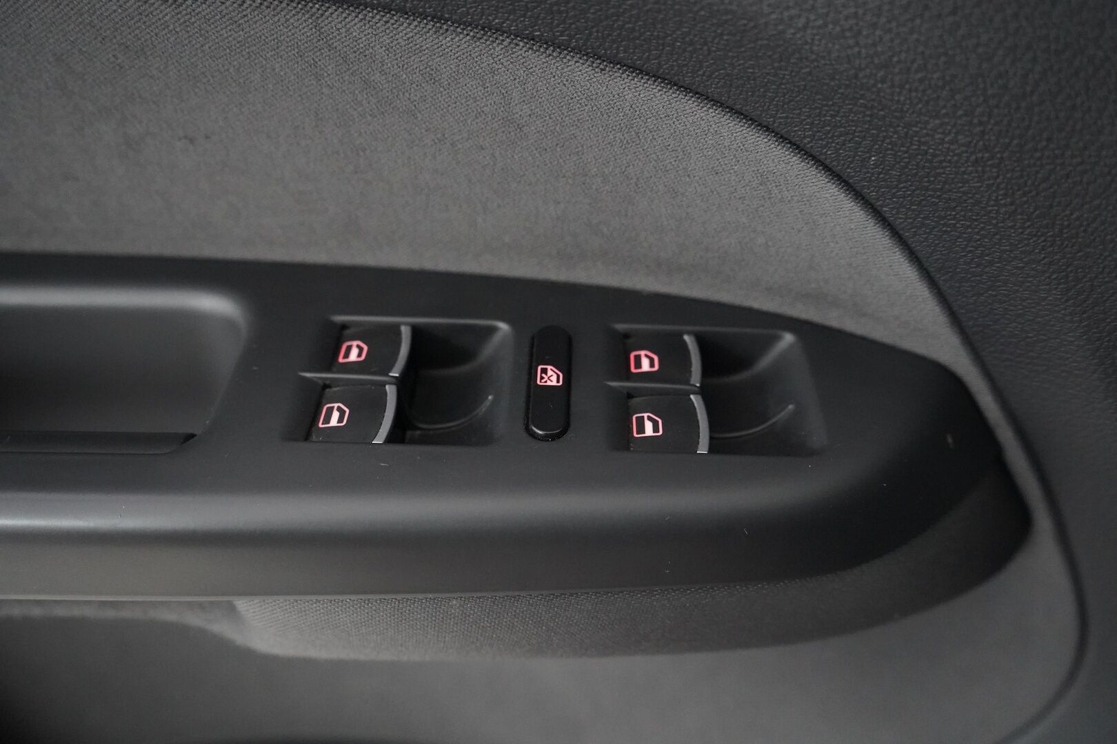 Volkswagen Touran 2011 1.4 TSI Comfortline 103kW (140hv) DSG - KATSO MIHIN HINTAAN! | Vetokoukku | Vakkari | Lohko | 7-paikkainen | Kahdet renkaat vanteineen | Jakoketju vaihdettu 09.2024 | Säntilliset huollot