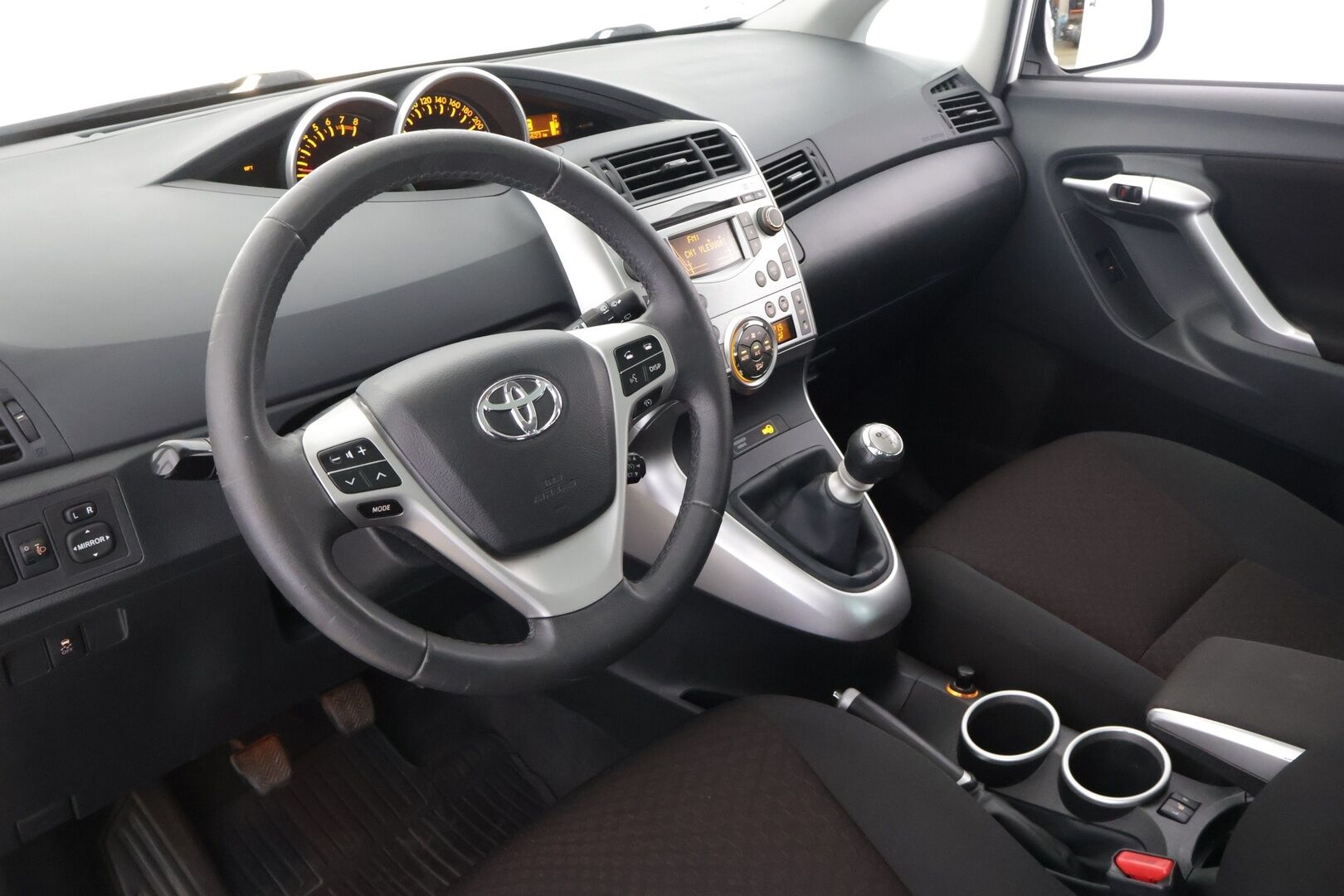 Toyota Verso 2011 1,8 Valvematic Sol Edition 5p - * Suomi-auto / Koukku / Panoraama / Tutka /  Lohko / Vakkari / Pienet kilometrit * 