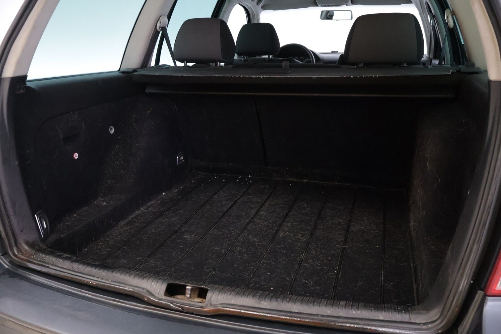 Volkswagen Golf 2003 1,9 - YritysOutlet - Myydään vain yrityksille - Vetokoukku / Multimedia näyttö / Sporttipenkit / GTI Mittaristo