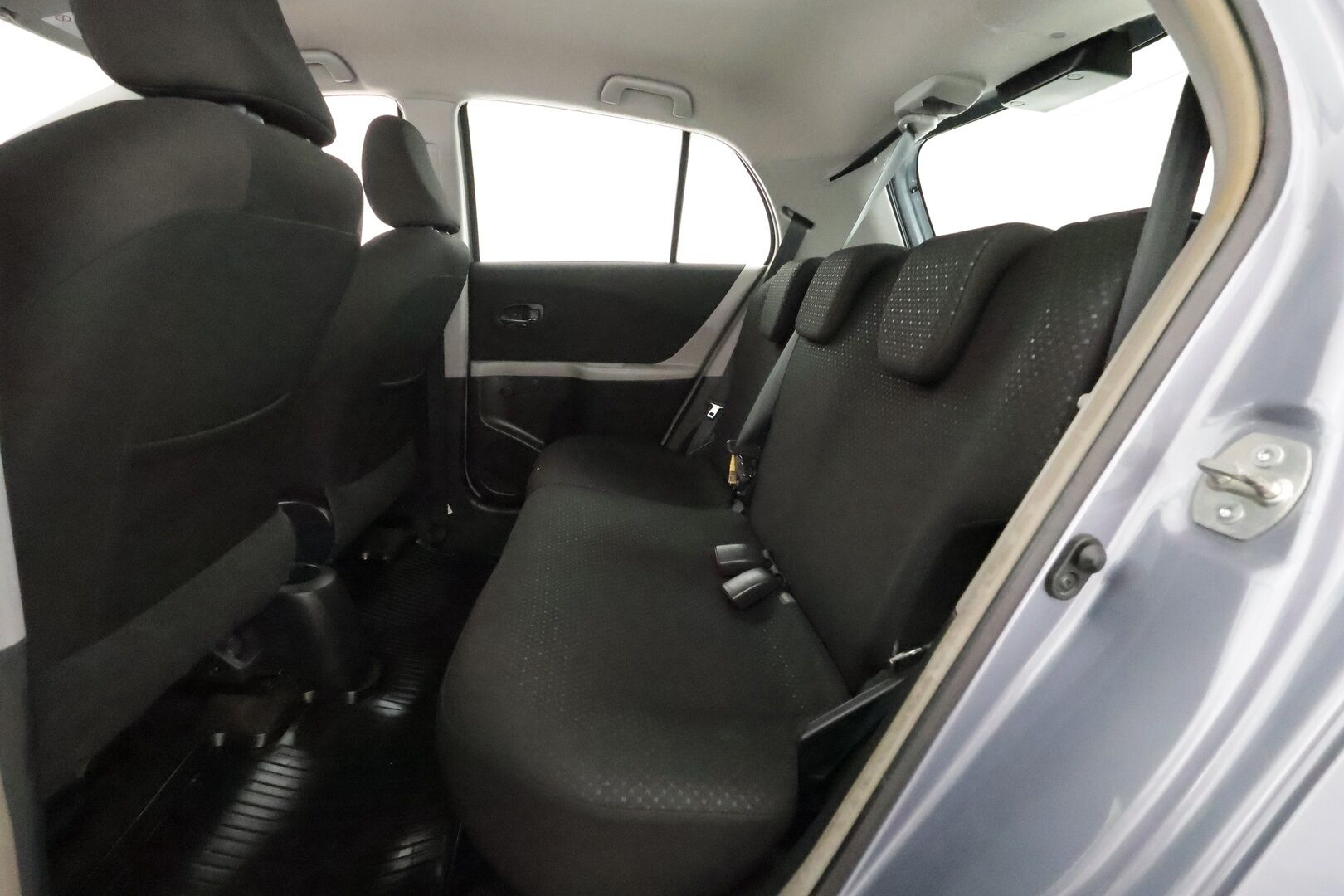 Toyota Yaris 2011 1,33 Dual VVT-i Stop & Start Edition 2011 5ov**Lohko- ja Sisätilanlämmitin / Aut.Ilmastointi / CD-Soitin / Metalliväri** - 2-Omisteinen Suomi-auto / 2x Renkaat