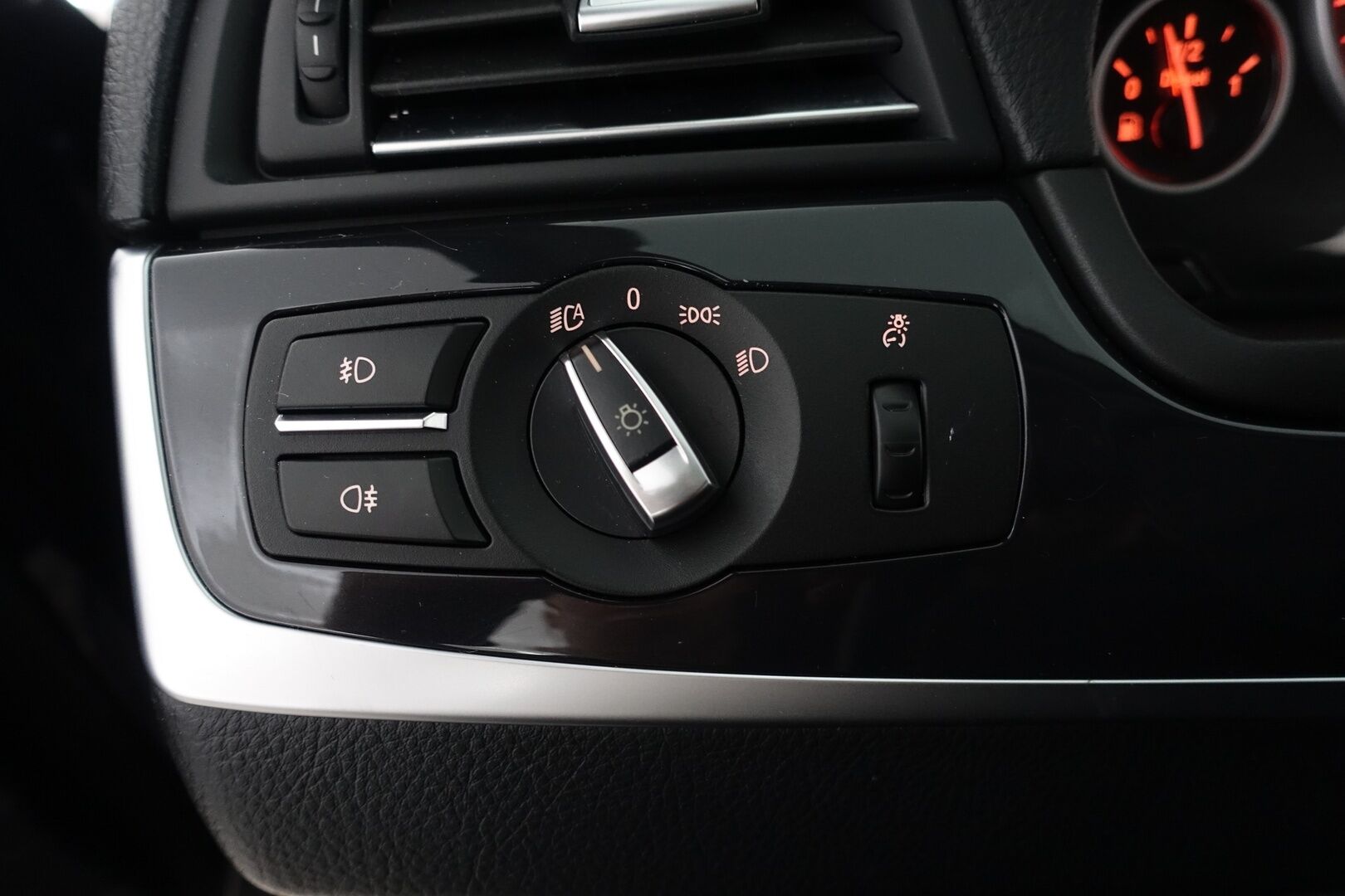 BMW 520 2011 TwinPower Turbo A F11 Touring Business | YritysOutlet - Myydään vain yrityksille |