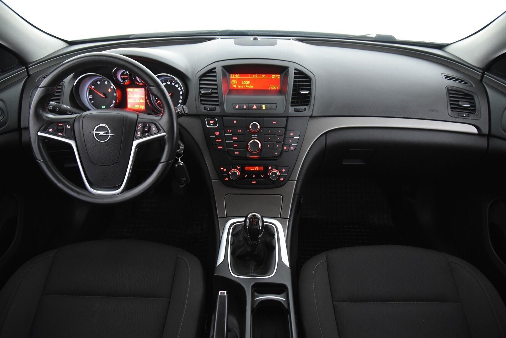 Opel Insignia 2011 Sports Tourer Edition 2,0 CDTI ecoFLEX Start/Stop 118kW MT6 BL / Suomi-Auto / Vakkari / Koukku / P. Tutkat - 2x Aluvanteet, hyvillä renkailla!