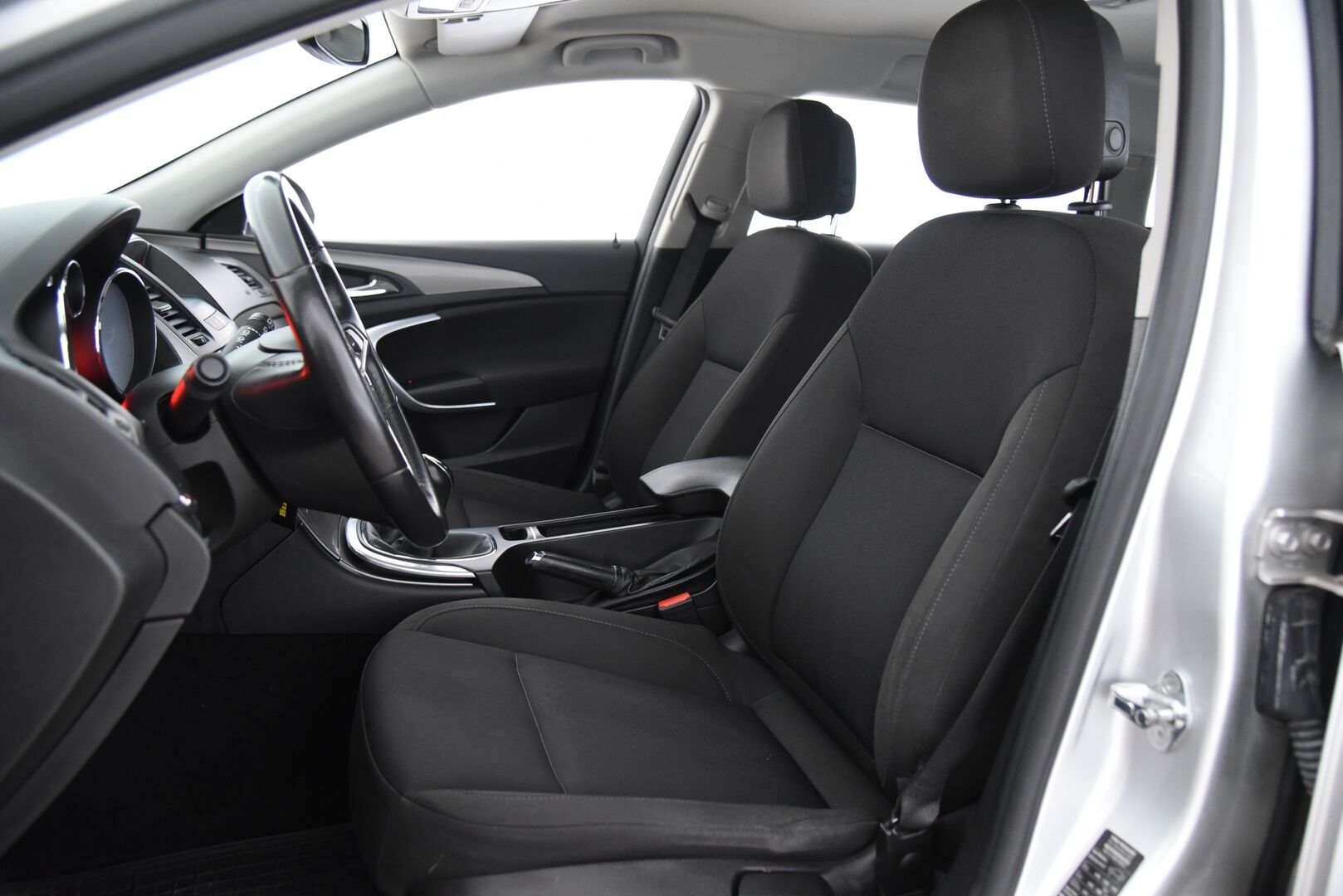 Opel Insignia 2011 Sports Tourer Edition 2,0 CDTI ecoFLEX Start/Stop 118kW MT6 BL / Suomi-Auto / Vakkari / Koukku / P. Tutkat - 2x Aluvanteet, hyvillä renkailla!