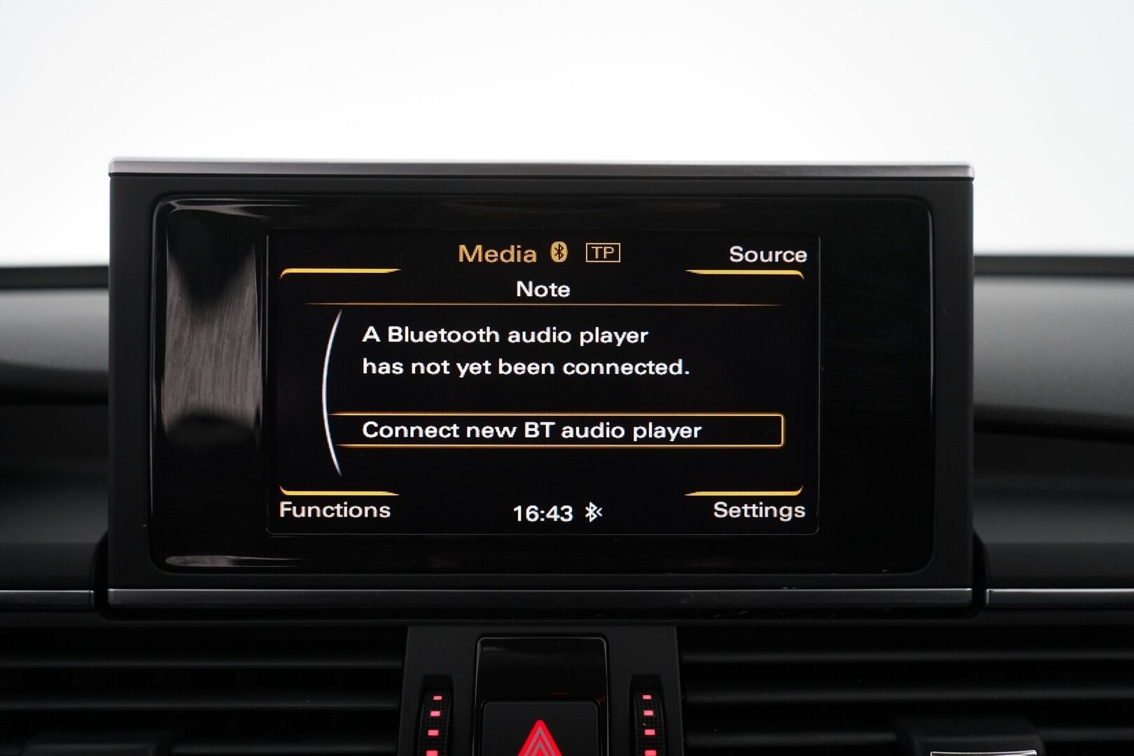 Audi A6 2012 MYYDÄÄN HUUTOKAUPAT.COM - Öljynkulutusremontti tehty! / Jakohihna vaihdettu / Suomi-auto / Myydään juuri huollettuna ja katsastettuna!