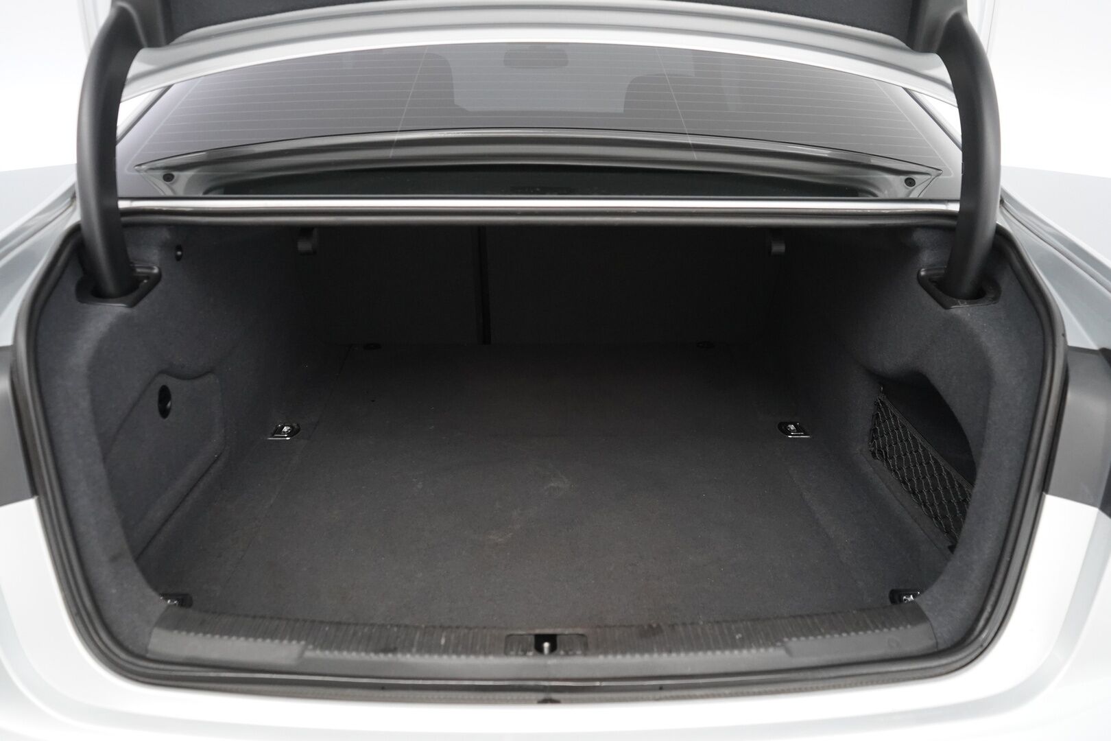 Audi A6 2012 MYYDÄÄN HUUTOKAUPAT.COM - Öljynkulutusremontti tehty! / Jakohihna vaihdettu / Suomi-auto / Myydään juuri huollettuna ja katsastettuna!