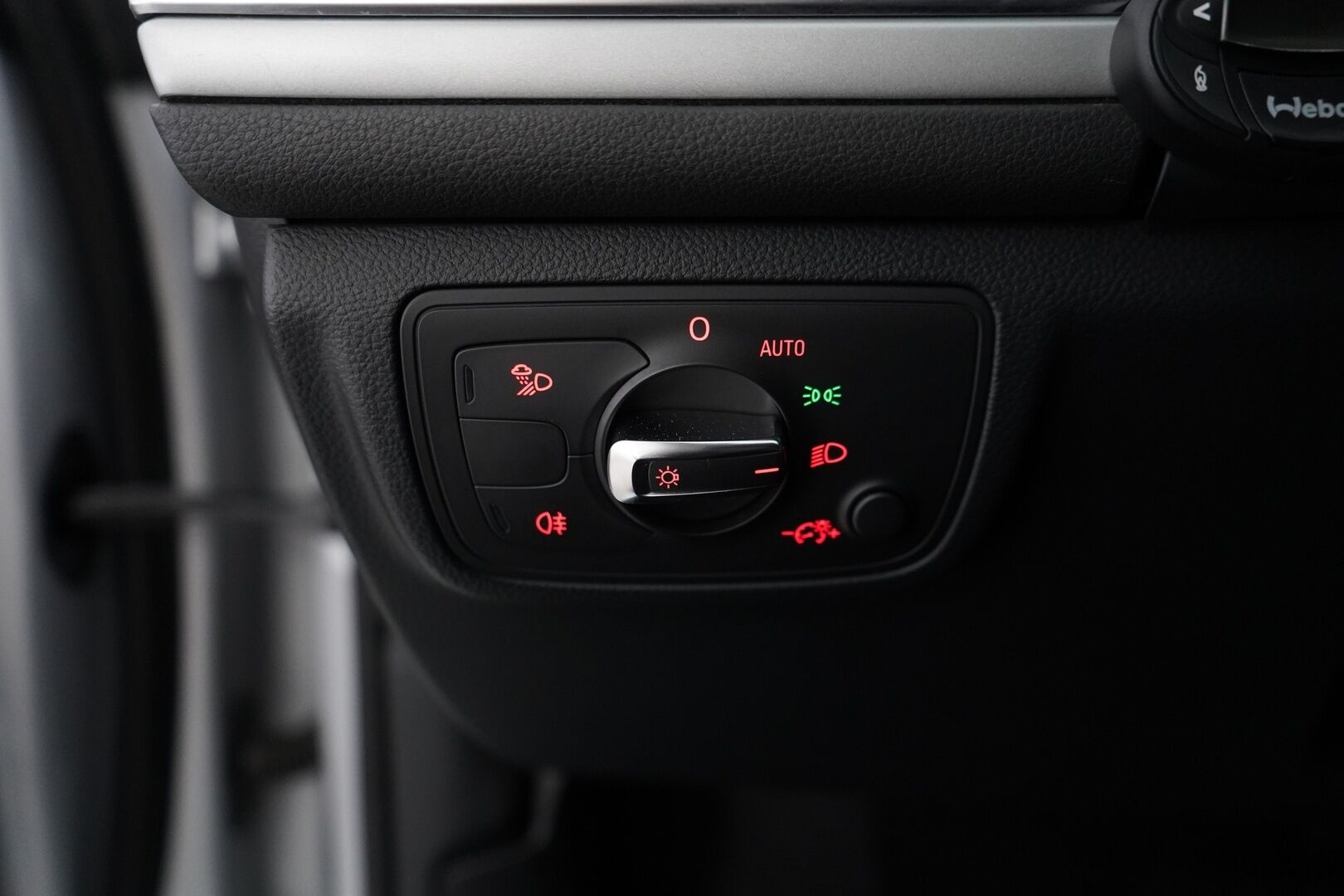 Audi A6 2012 MYYDÄÄN HUUTOKAUPAT.COM - Öljynkulutusremontti tehty! / Jakohihna vaihdettu / Suomi-auto / Myydään juuri huollettuna ja katsastettuna!