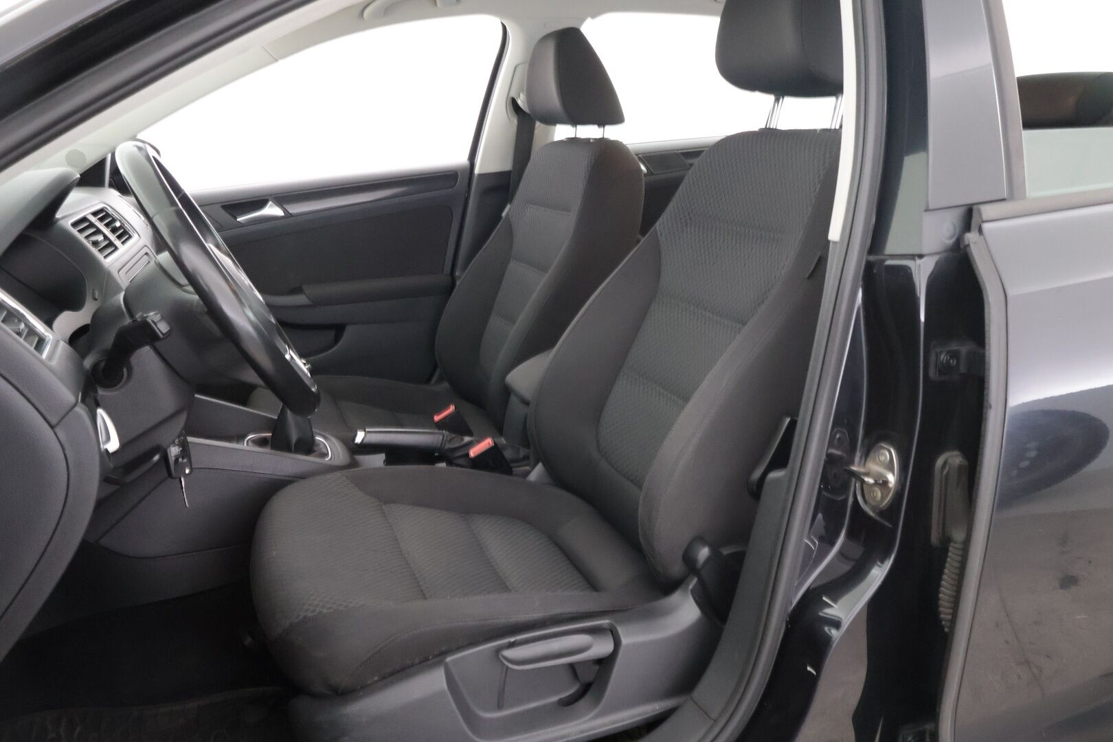 Volkswagen Jetta 2012 *Myydään huutokaupat.com*