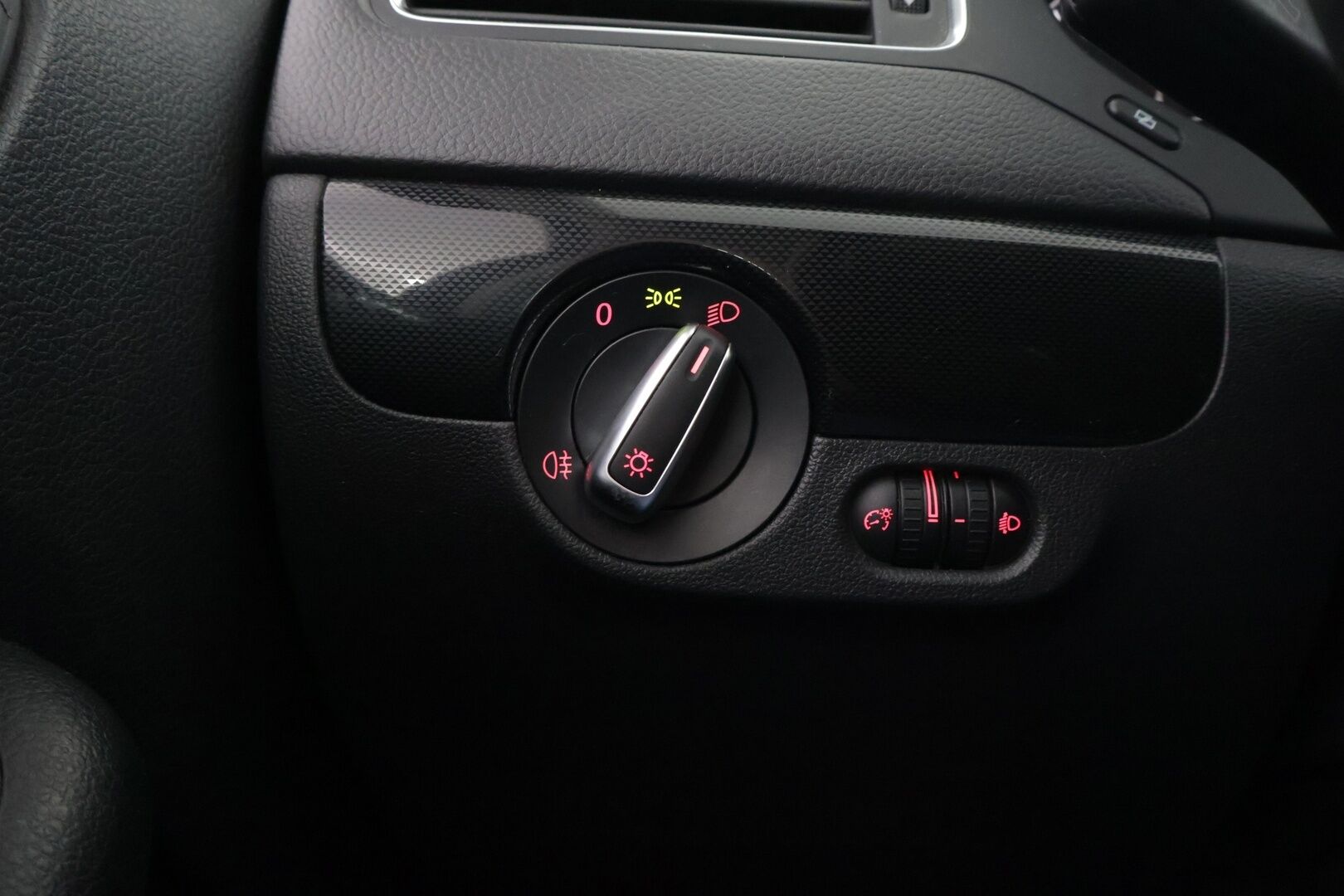 Volkswagen Jetta 2012 *Myydään huutokaupat.com*