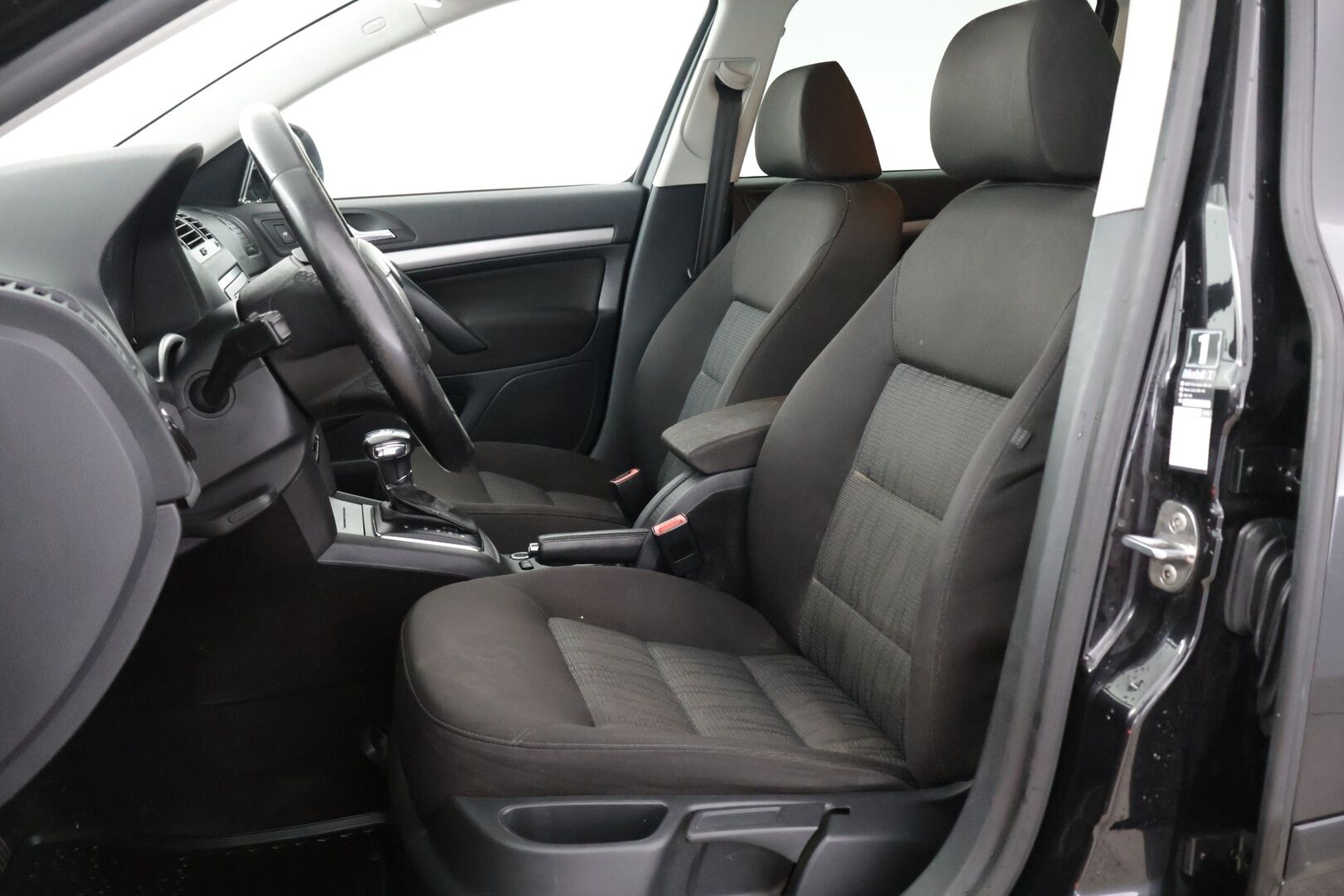 Skoda Octavia 2011 Combi 2,0 TDI 140 4x4 Elegance DSG Autom. *YritysOulet - Myydään vain Yrityksille* - | Suomi-auto | Tutkat | Neliveto | Vetokoukku | 2x renkaat |