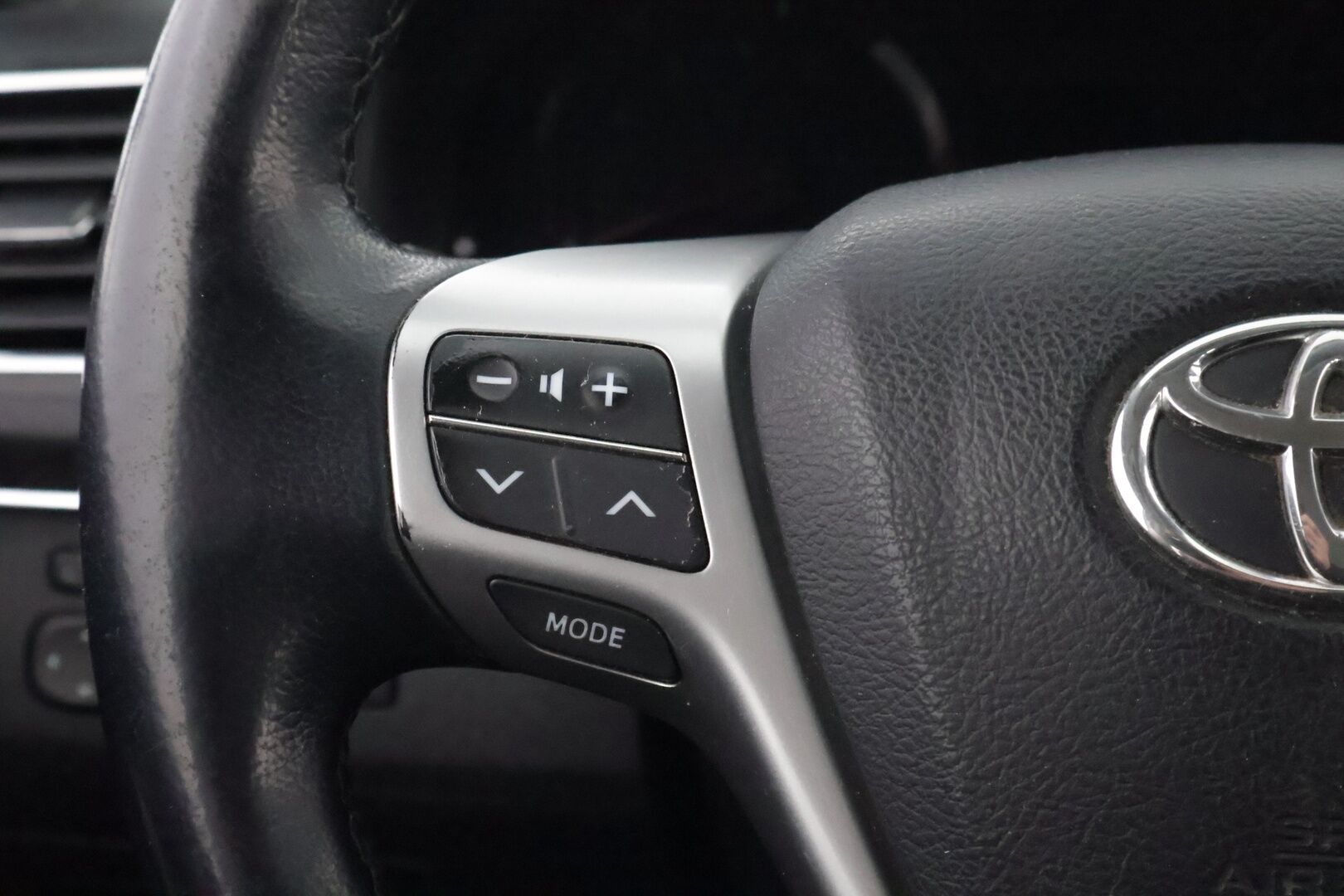 Toyota Avensis 2012 1,8 Valvematic Linea Sol Wagon - YritysOutlet - Myydään vain yrityksille - - YritysOutlet - Myydään vain yrityksille