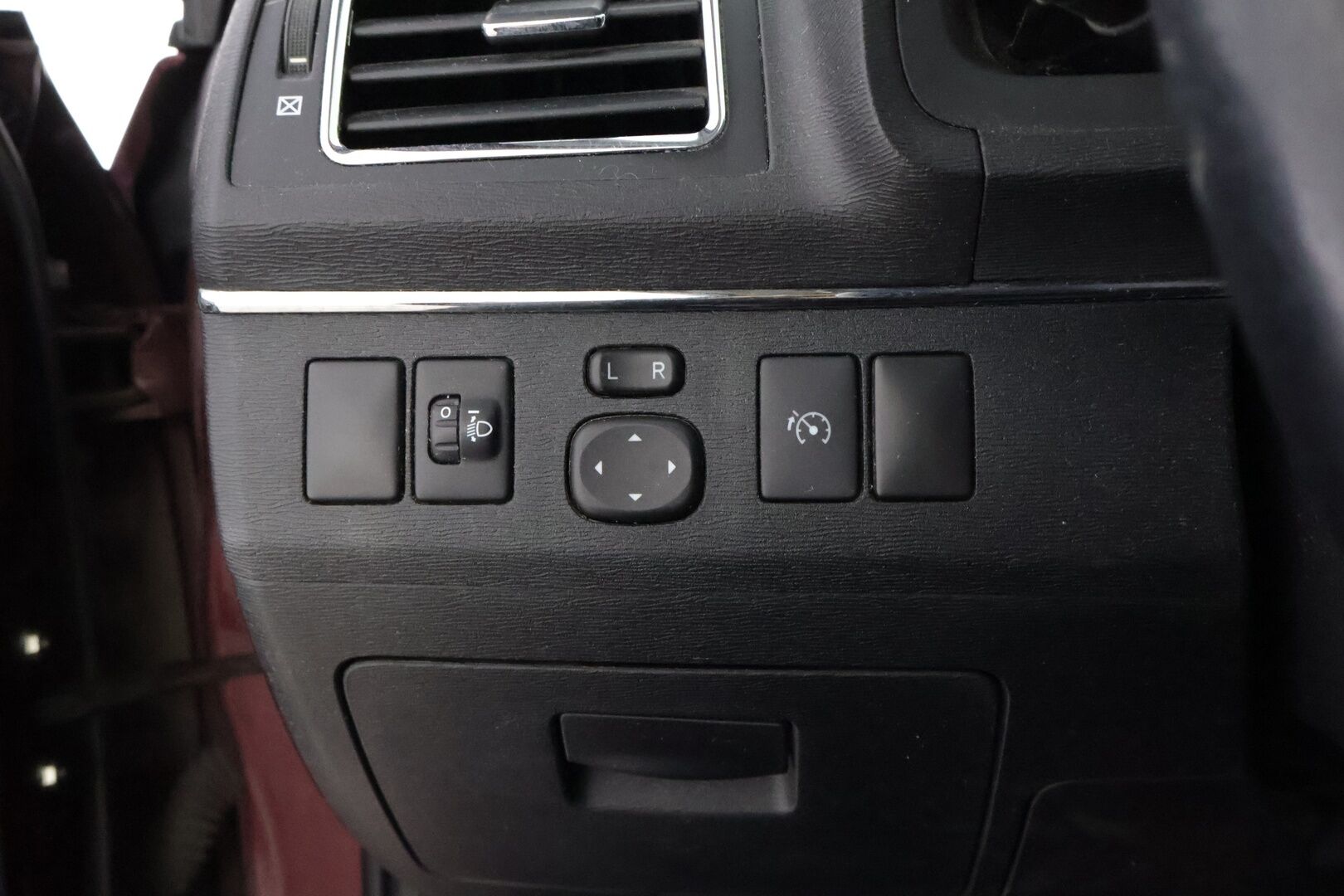 Toyota Avensis 2012 1,8 Valvematic Linea Sol Wagon - YritysOutlet - Myydään vain yrityksille - - YritysOutlet - Myydään vain yrityksille