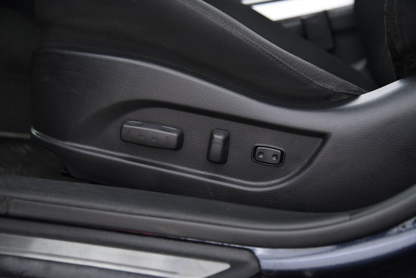 Hyundai i40 2012 Wagon 1,6 GDI 6MT ISG Style - Suomi-auto / Vakkari / P-kamera / Sähköpenkki / 2x renkaat