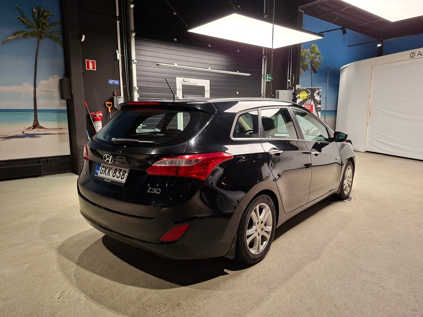 Hyundai i30 Wagon 2013 1,6 GDI 6MT ISG Style - Suomiauto | Sähkösäätöiset nahkapenkit | Lohko+sis | P.tutkat | 2x renkaat & vanteet | Juuri saapunut! - KORKO VAIN 3,99 %