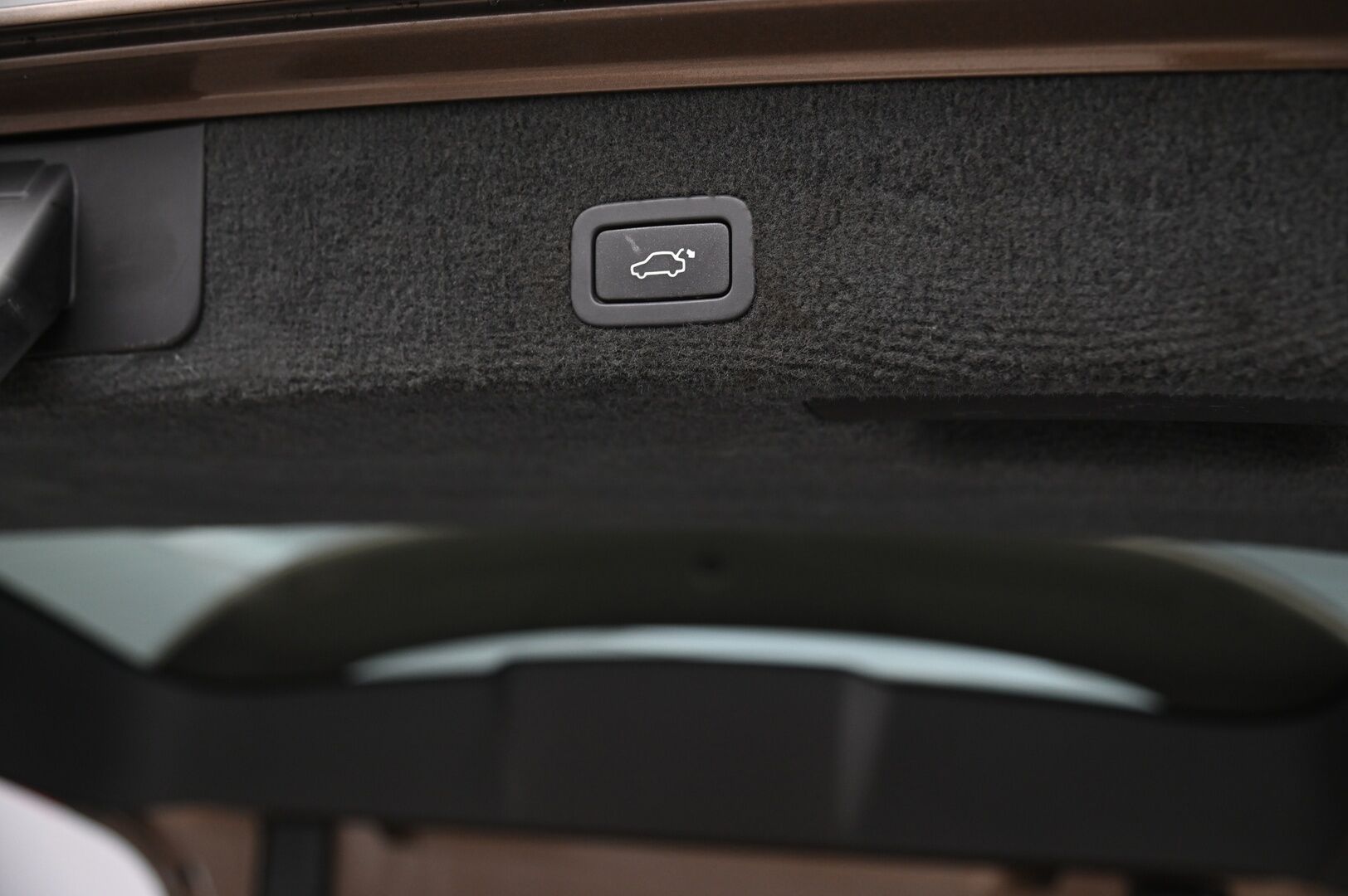 Volvo XC70 2013 D5 AWD Summum aut *ACC / Webasto / Ilmastoidut erikoisnahat /  Kattoluukku / Koukku / VOC / Blis* - Muistipenkki / Navi / BT / Sähkökontti / Penkinlämmitys edessä & takana / Takanäytöt / Premium Sound / 2x alut & renkaat / Hihna tehty 2024