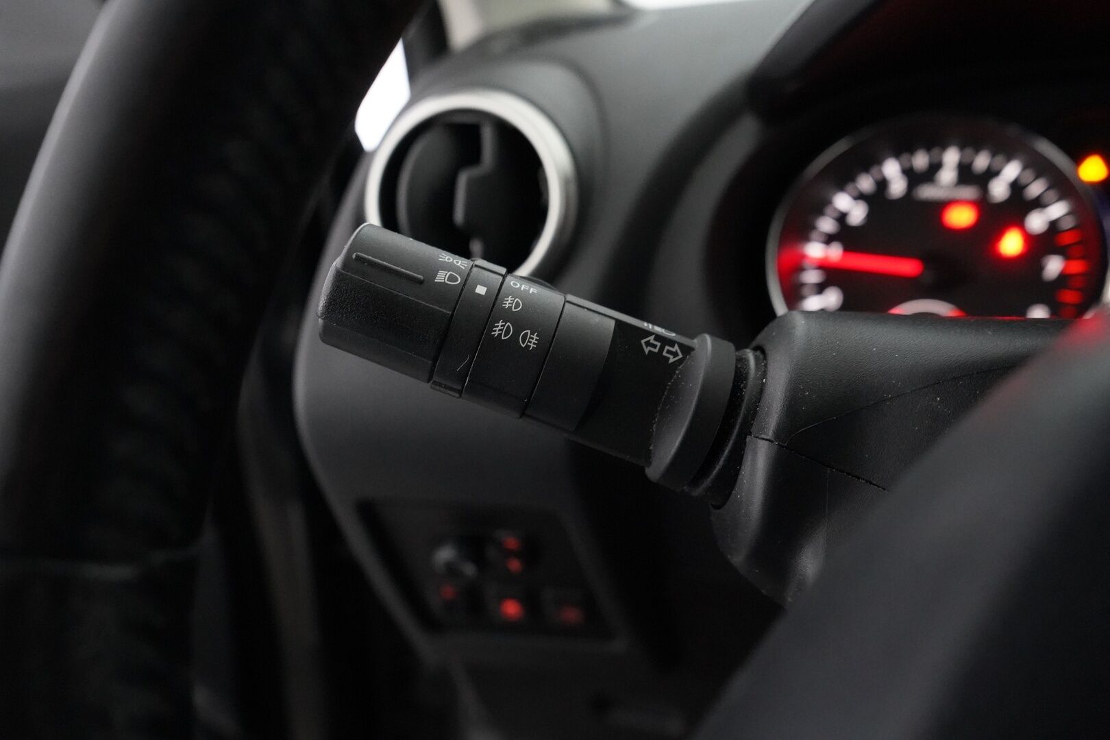 Nissan Qashqai+2 2012 1,6L Stop / Start System Acenta 2WD 5M/T *YritysOutlet - Myydään vain yrityksille* - Suomi-auto / Katsastus 11.26 / Kahdet renkaat / 7-Paikkainen