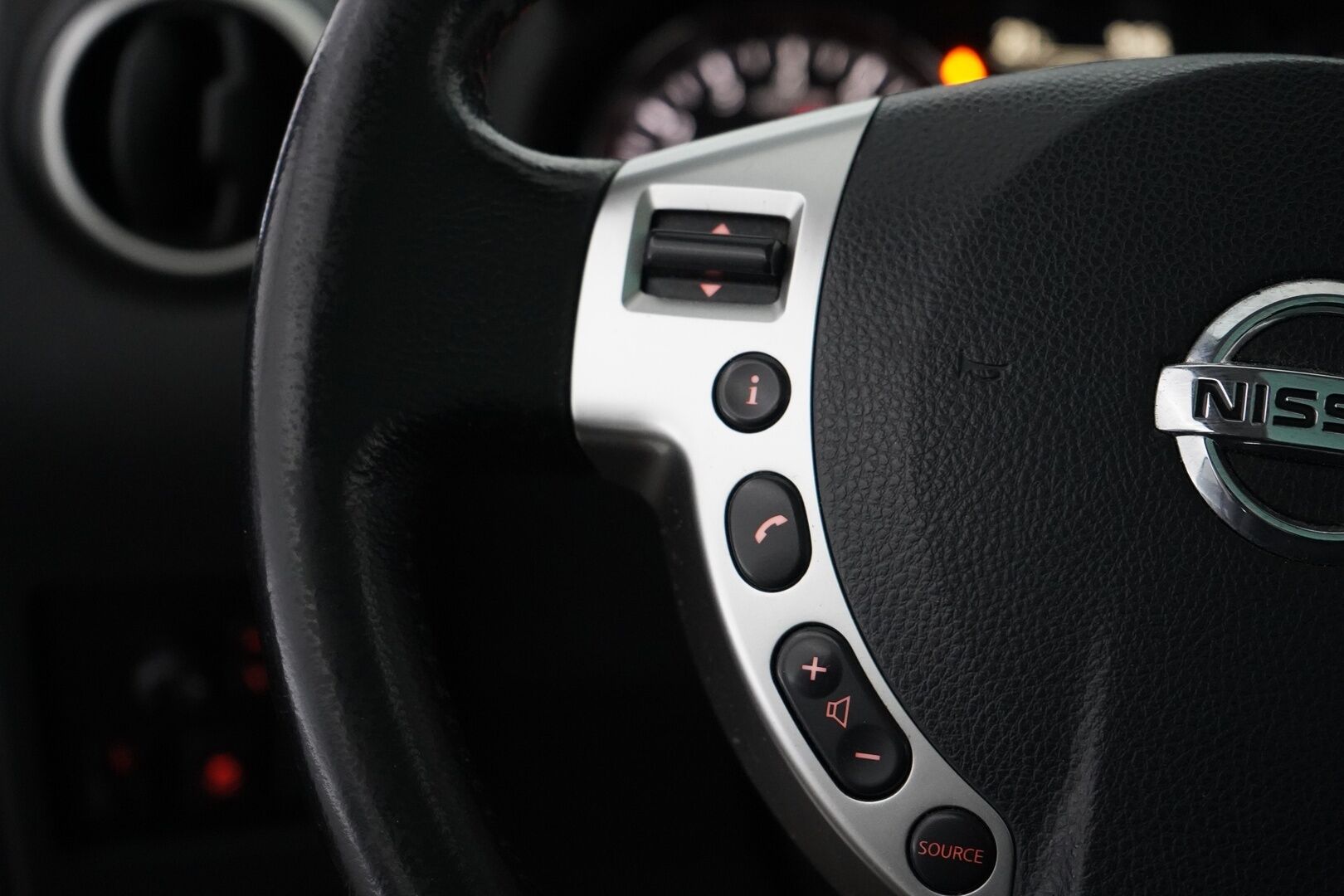 Nissan Qashqai+2 2012 1,6L Stop / Start System Acenta 2WD 5M/T *YritysOutlet - Myydään vain yrityksille* - Suomi-auto / Katsastus 11.26 / Kahdet renkaat / 7-Paikkainen