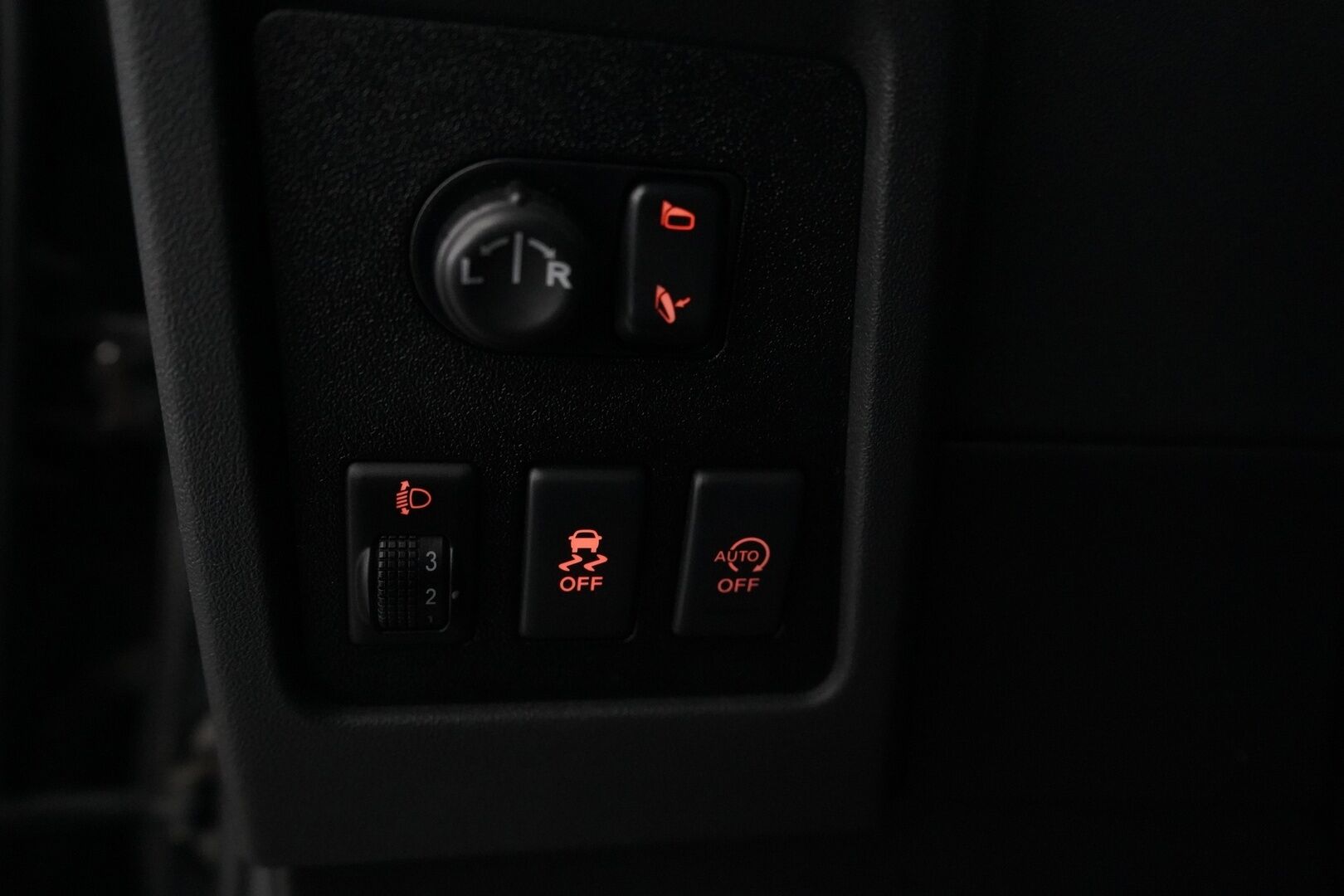 Nissan Qashqai+2 2012 1,6L Stop / Start System Acenta 2WD 5M/T *YritysOutlet - Myydään vain yrityksille* - Suomi-auto / Katsastus 11.26 / Kahdet renkaat / 7-Paikkainen