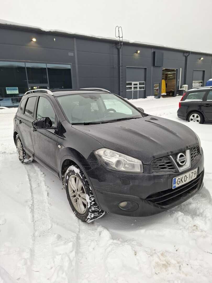 Nissan Qashqai+2 2012 1,6L Stop / Start System Acenta 2WD 5M/T *YritysOutlet - Myydään vain yrityksille* - Suomi-auto / Katsastus 11.26 / Kahdet renkaat / 7-Paikkainen