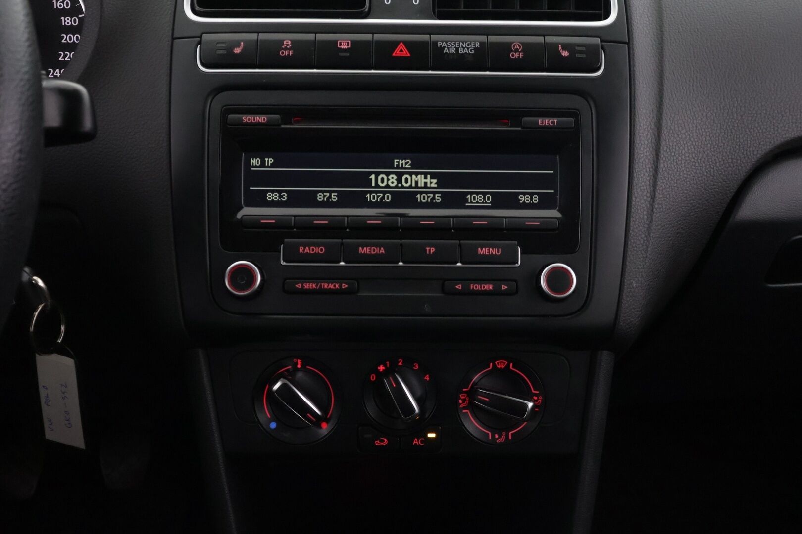 Volkswagen Polo 2012 Comfortline 1,2 TSI 66 kW (90 hv) BlueMotion Technology *Suomi-auto / Lohkolämmitin sisäpistokkeella / Jakoketju vaihdettu* - *2x Renkaat & Vanteet / Kattava huoltohistoria / Juuri huollettu*