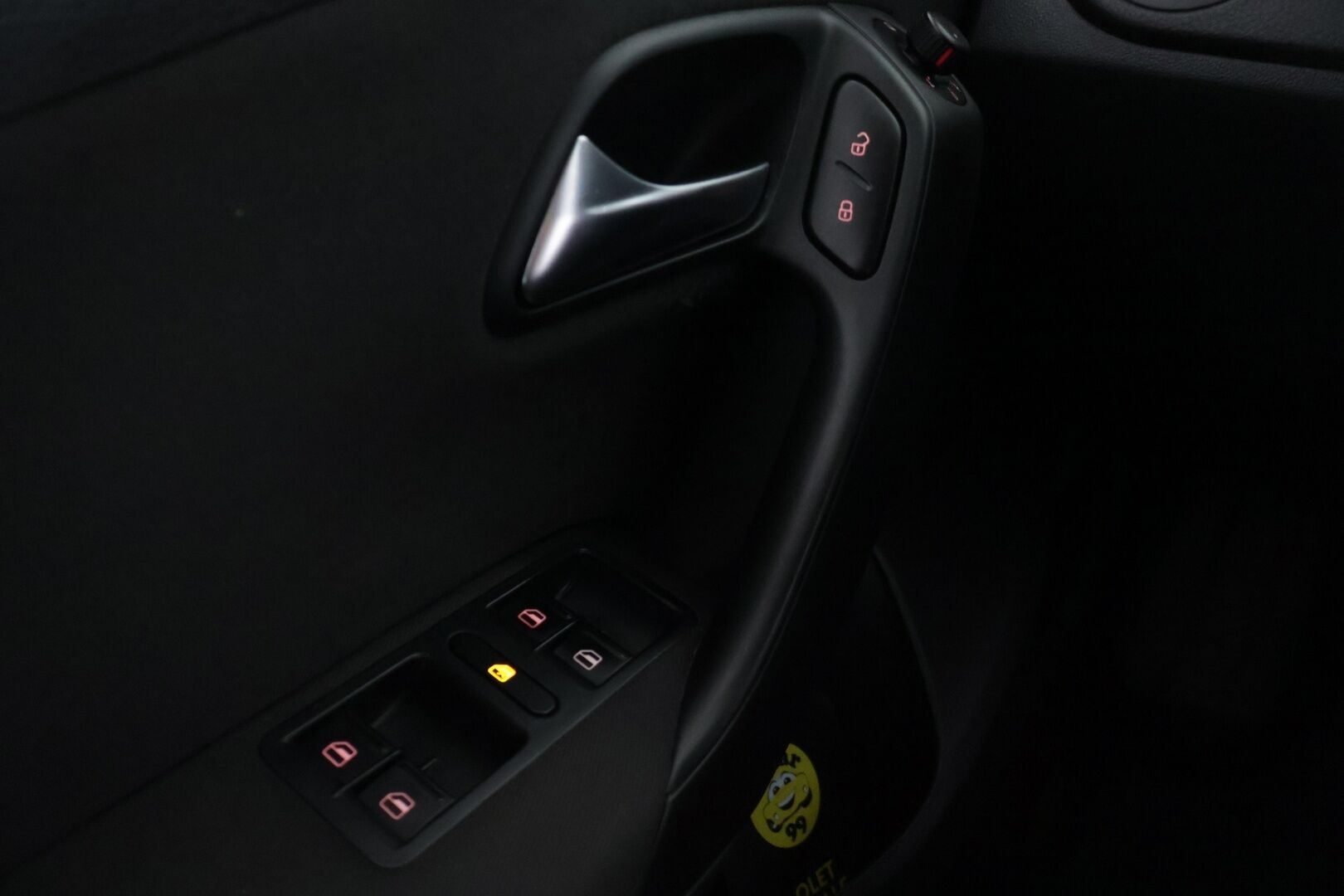 Volkswagen Polo 2012 Comfortline 1,2 TSI 66 kW (90 hv) BlueMotion Technology *Suomi-auto / Lohkolämmitin sisäpistokkeella / Jakoketju vaihdettu* - *2x Renkaat & Vanteet / Kattava huoltohistoria / Juuri huollettu*