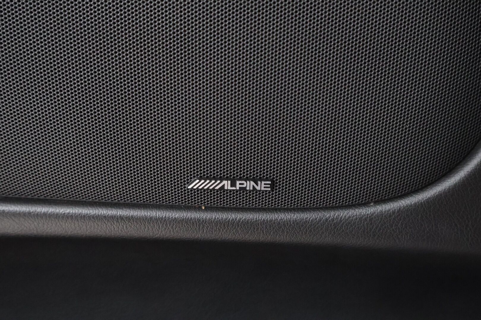 Jaguar S-Type 2002 R 4.2 V8 Supercharged - YritysOutlet - Myydään vain yrityksille - – Tämä auto myydään YritysOutlet -valikoimasta vain yritykselle