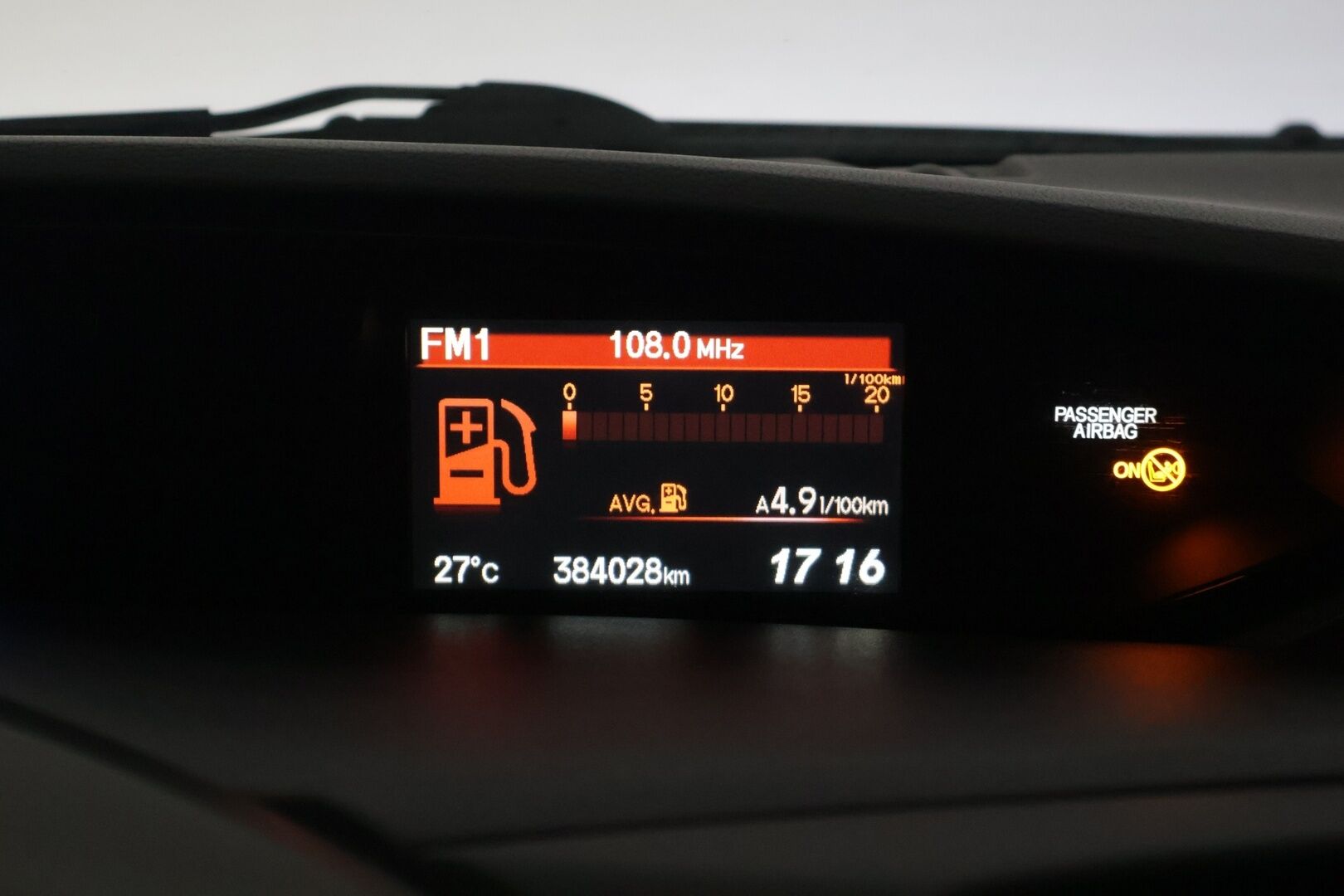 Honda Civic 2013 5D Diesel 1,6 Lifestyle Business *Yritys Outlet- Myydään vain yrityksille!* - Suomi-auto | Vakkari | Auto. ilmastointi | Premium audio | Bluetooth® | 2 x Renkaat |