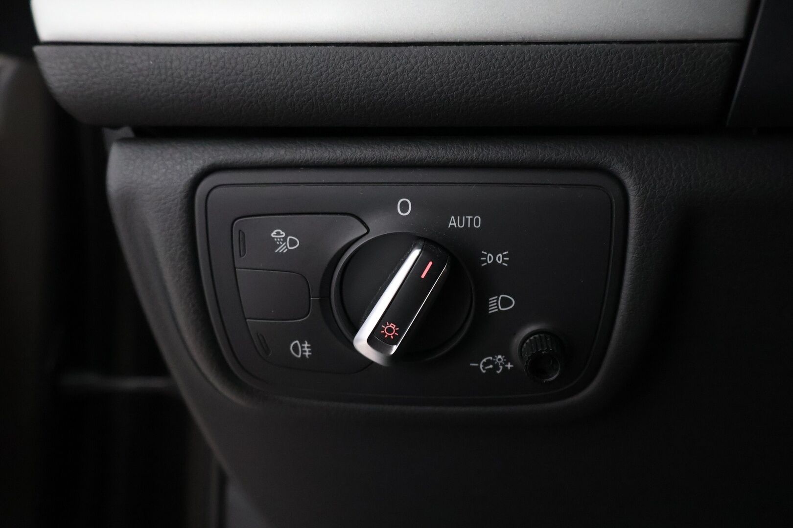 Audi A6 2013 Avant 3,0 V6 TDI Biturbo 230 kW quattro Edition tiptronic - YritysOutlet - Myydään vain yrityksille - – Tämä auto myydään YritysOutlet -valikoimasta vain yritykselle
