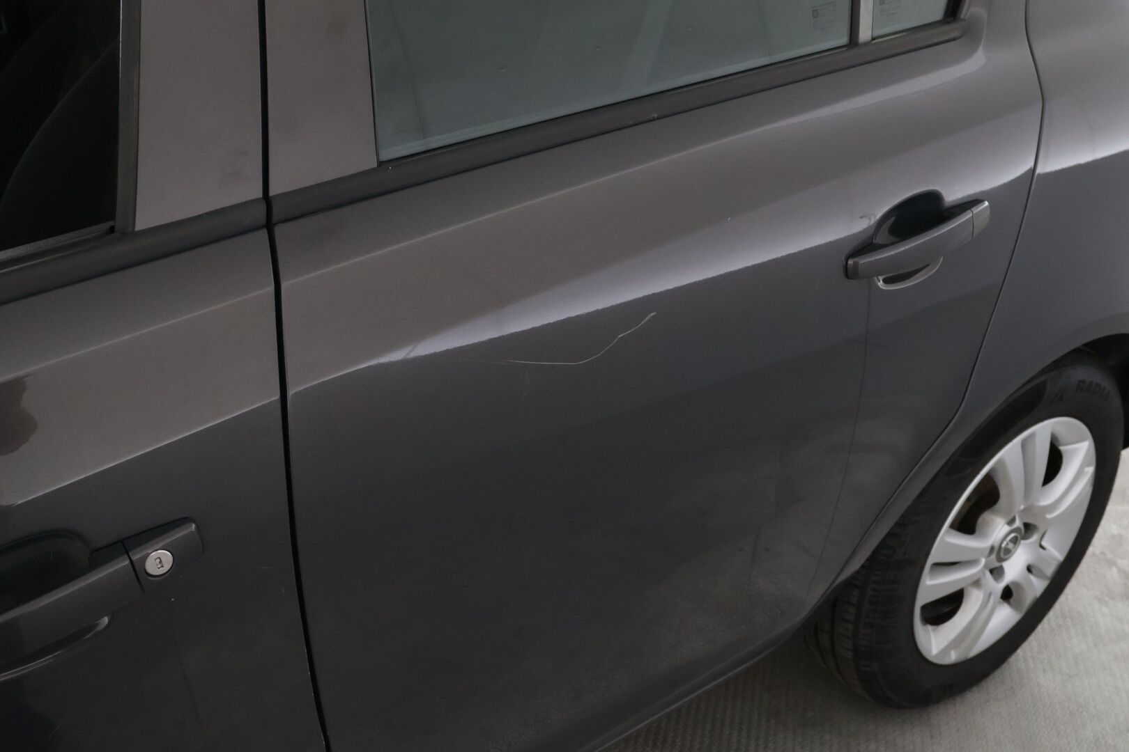 Opel Corsa 2013 5-ov Enjoy 1,2 ecoFLEX - Huutokaupat.com | Lohko + sisä / Vakkari / Ratinlämmitin 