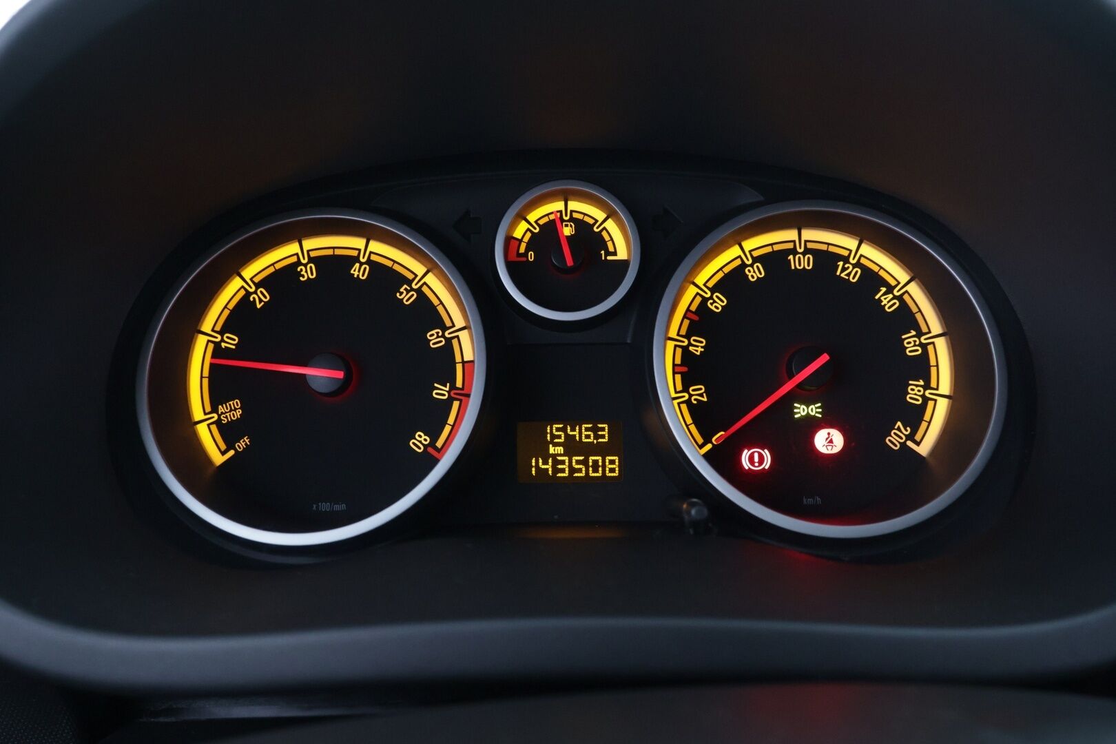 Opel Corsa 2013 5-ov Enjoy 1,2 ecoFLEX - Huutokaupat.com | Lohko + sisä / Vakkari / Ratinlämmitin 