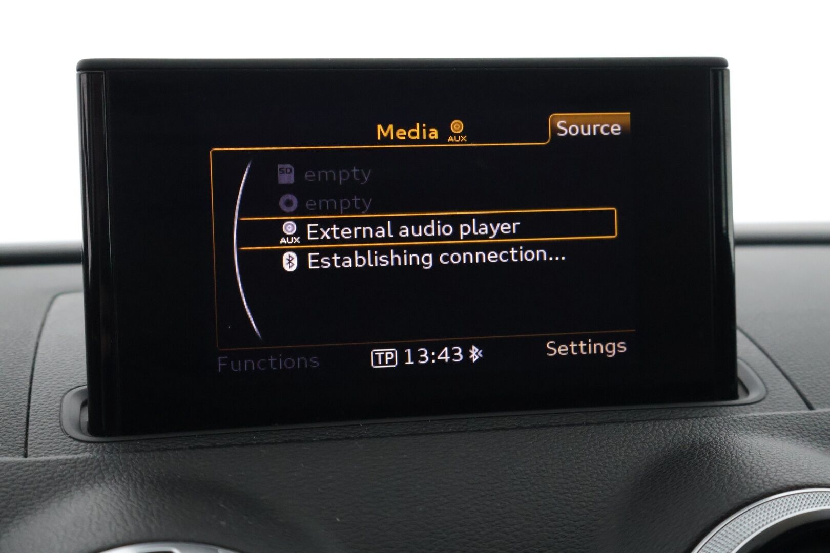 Audi A3 2013 Sportback Business Sport 1,4 TFSI * Lohko + sisä / Urheiluistuimet / Parkkitutkat eteen ja taakse * - YritysOutlet - Myydään vain yrityksille / UUSKORINEN / Suomi-auto / Huollot hyvin tehty *