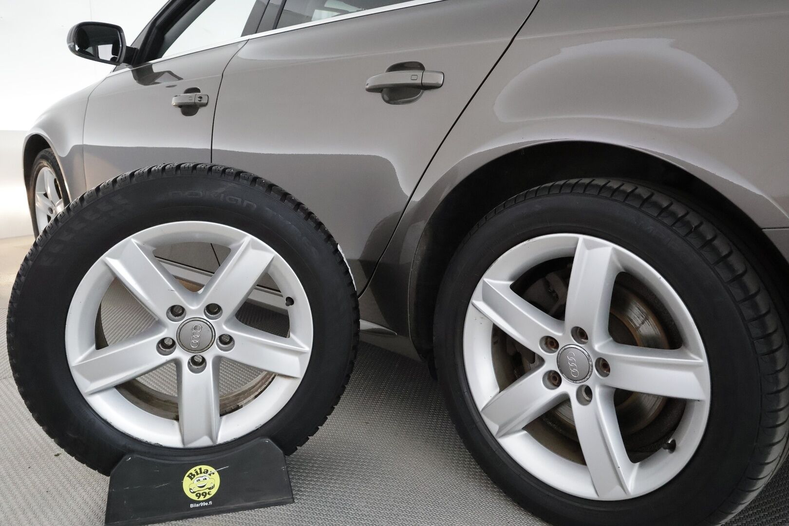 Audi A4 2013 Avant Business Alpine Pro 2,0 TFSI 155 kW quattro S tronic * Vetokoukku / Lohkolämmitin / Xenon / Sporttipenkit / - Suomi-auto / Kahdet renkaat / Juuri saapunut Tampereelle! - HULLU BLACKWEEK KORKOTARJOUS 2,49%