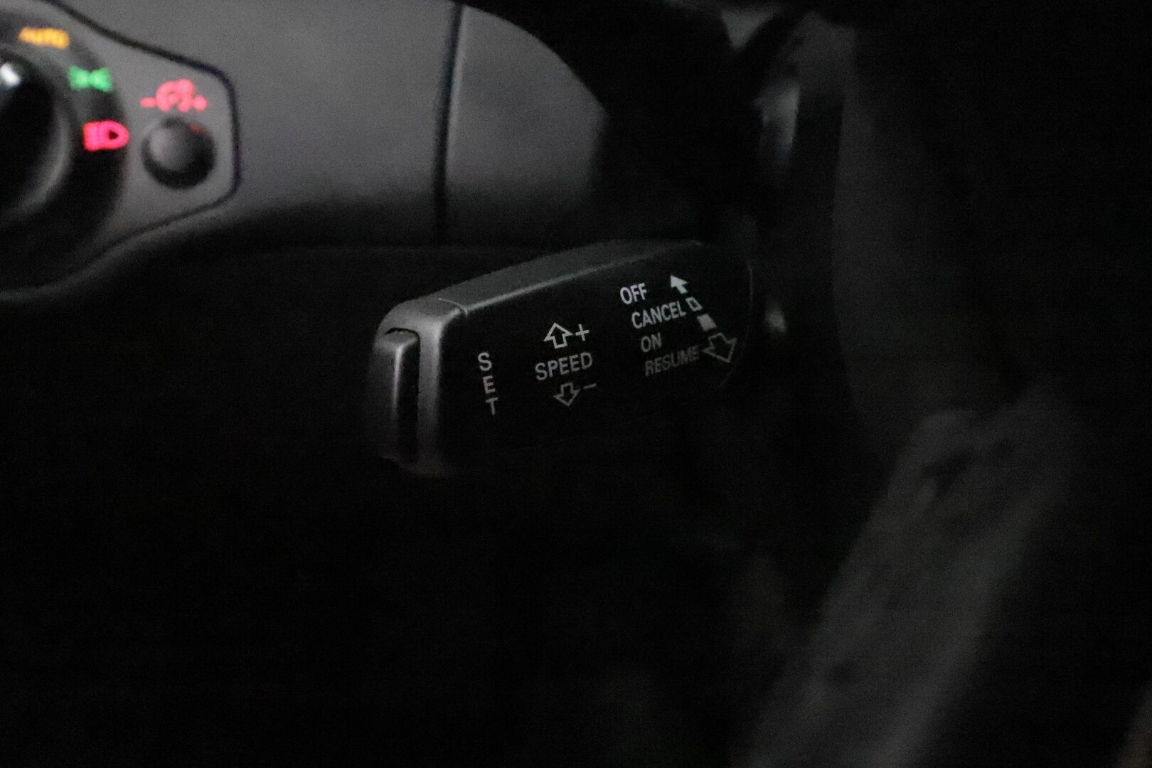 Audi A4 2013 Avant Business Alpine Pro 2,0 TFSI 155 kW quattro S tronic * Vetokoukku / Lohkolämmitin / Xenon / Sporttipenkit / - Suomi-auto / Kahdet renkaat / Juuri saapunut Tampereelle!