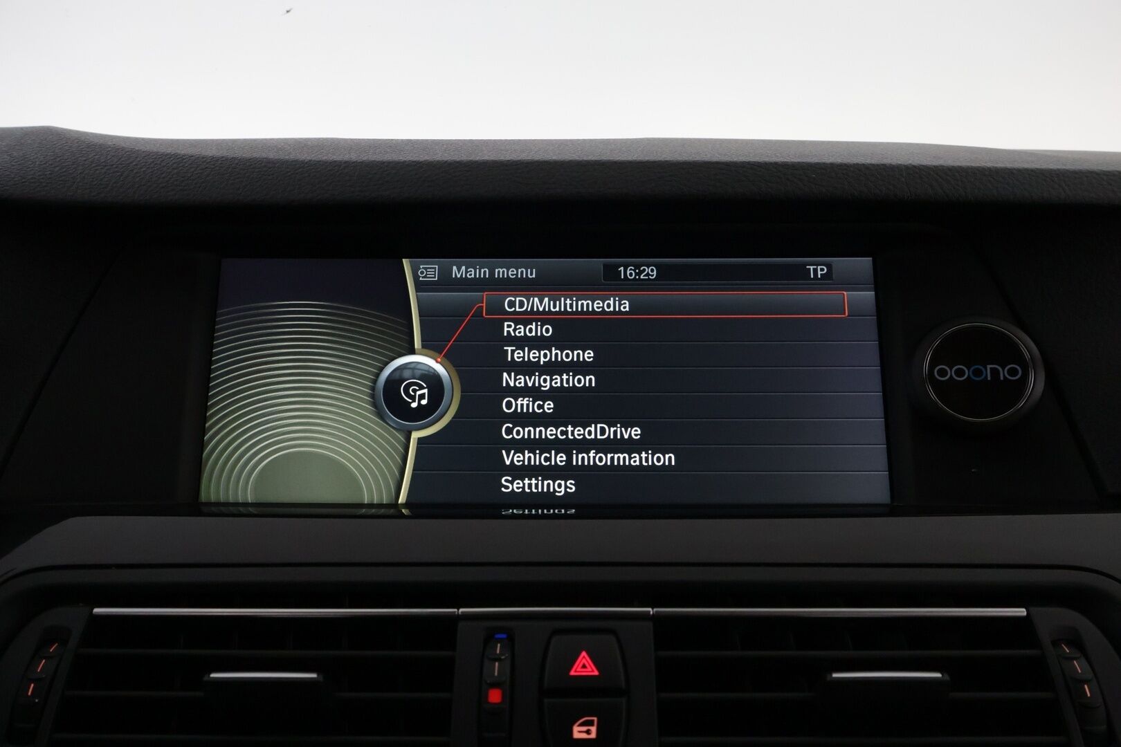 BMW 520 2012 TwinPower Turbo A F10 Sedan Business Automatic Edition* Vaaleat nahat / Professional navi / Lohko&sisäp. / Vakkari  * - Tutkat / M-sport ohjauspyörä / Juuri saapunut! - HULLUT VÄLIPÄIVÄT KORKOTARJOUS 2,49%