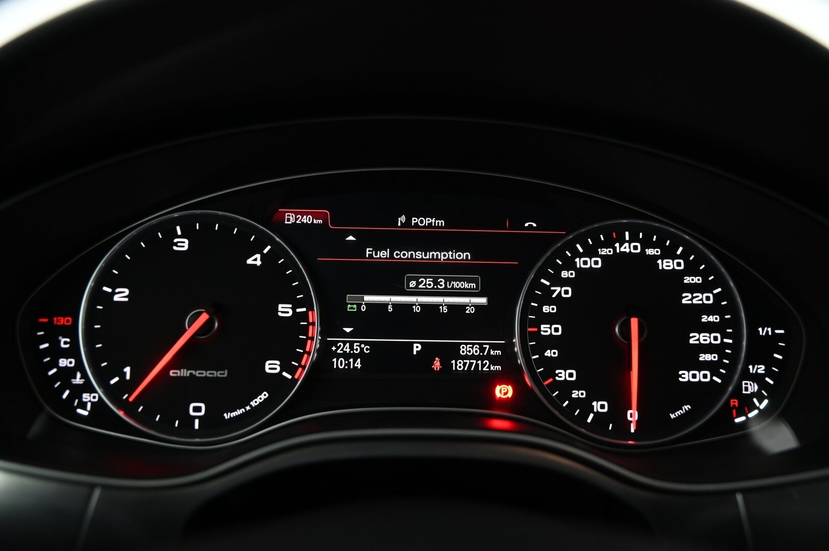 Audi A6 allroad quattro 2013 Business 3,0 V6 TDI Biturbo 230 kW tiptronic *Webasto / Vetokoukku / Sporttipenkit / Nahka-alcantara* - *BITURBO / Ilma-alusta / Suomi-auto*