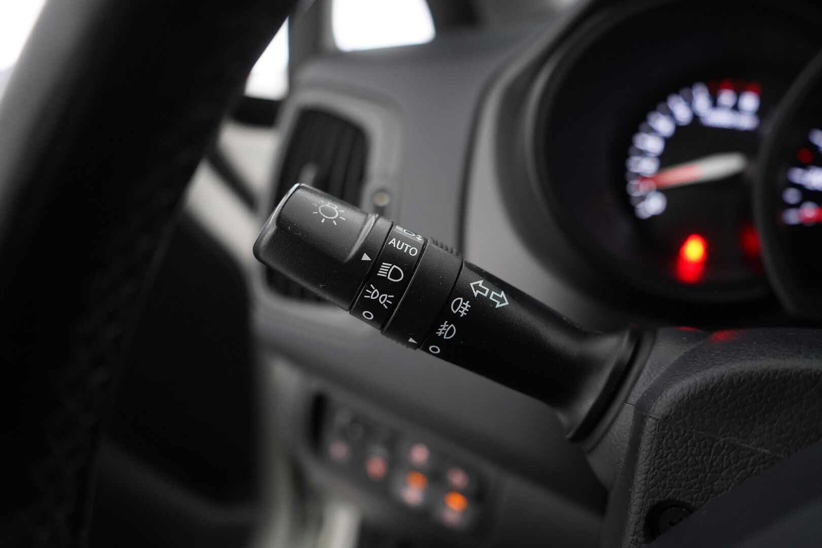 Kia Rio 2014 1,4 ISG EX 5D EcoDynamics *P-Tutka / Lohkolämmitin / Ratinlämmitin* - Suomi-auto / Kahdet hyvät renkaat / Ketju vaihdettu - HULLU BLACKWEEK KORKOTARJOUS 2,49%