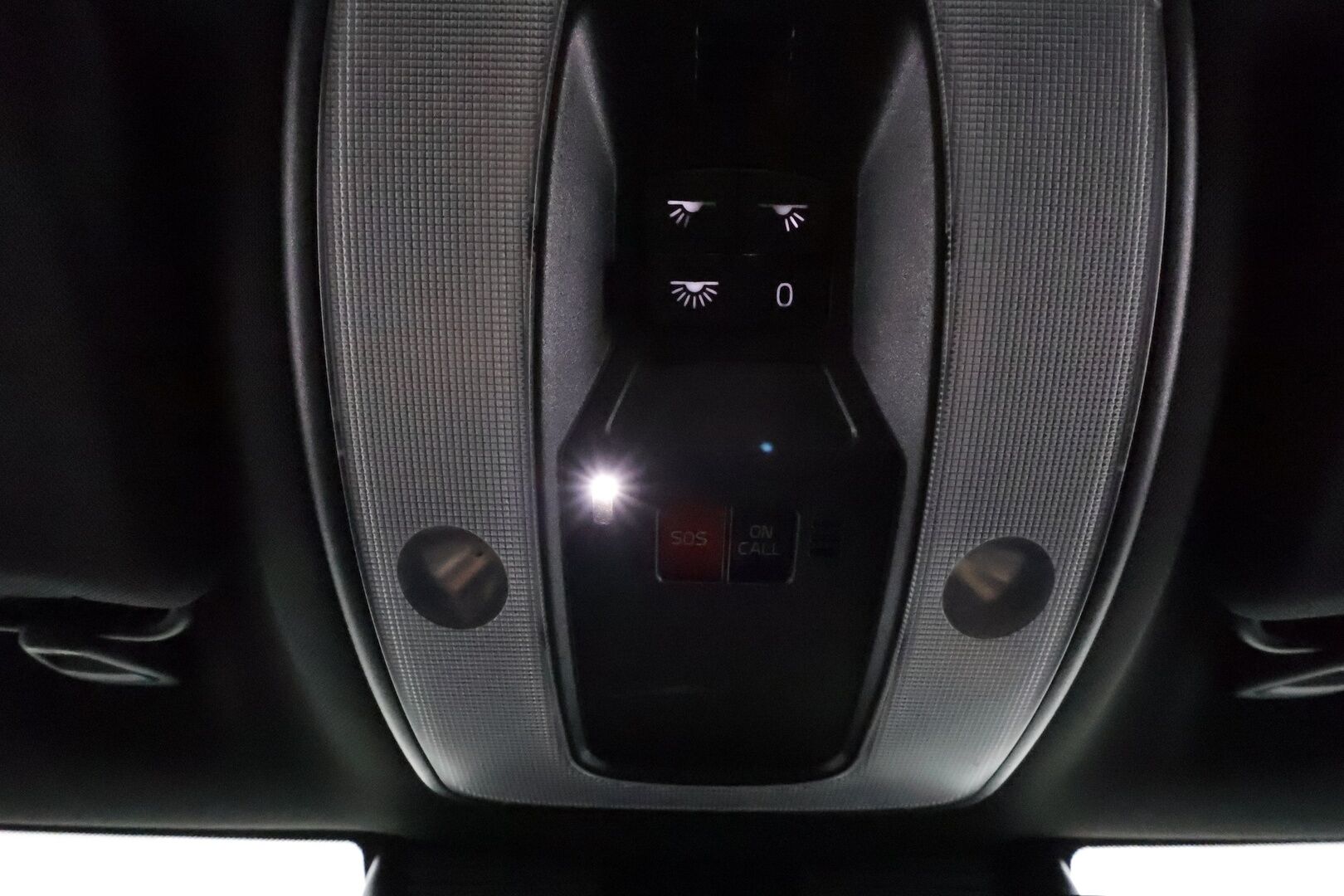 Volvo V60 2014 T5 R-Design aut **ACC / Aktiiv.Bi-Xenon / Koukku / Navi / BLIS / P.tutka / Sporttinahat / Lohkolämmitin** - Suomi-auto / Kahdet renkaat aluvanteilla