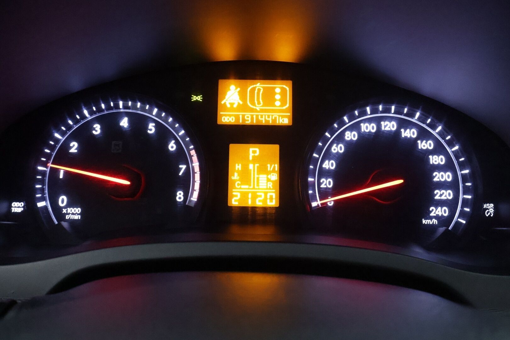 Toyota Avensis 2014 1,8 Valvematic Active 4ov Multidrive S * Vakkari / P.kamera / Xenon / Lohko / Puolinahat / Navi * - Suomi-auto / Kahdet renkaat aluvanteilla