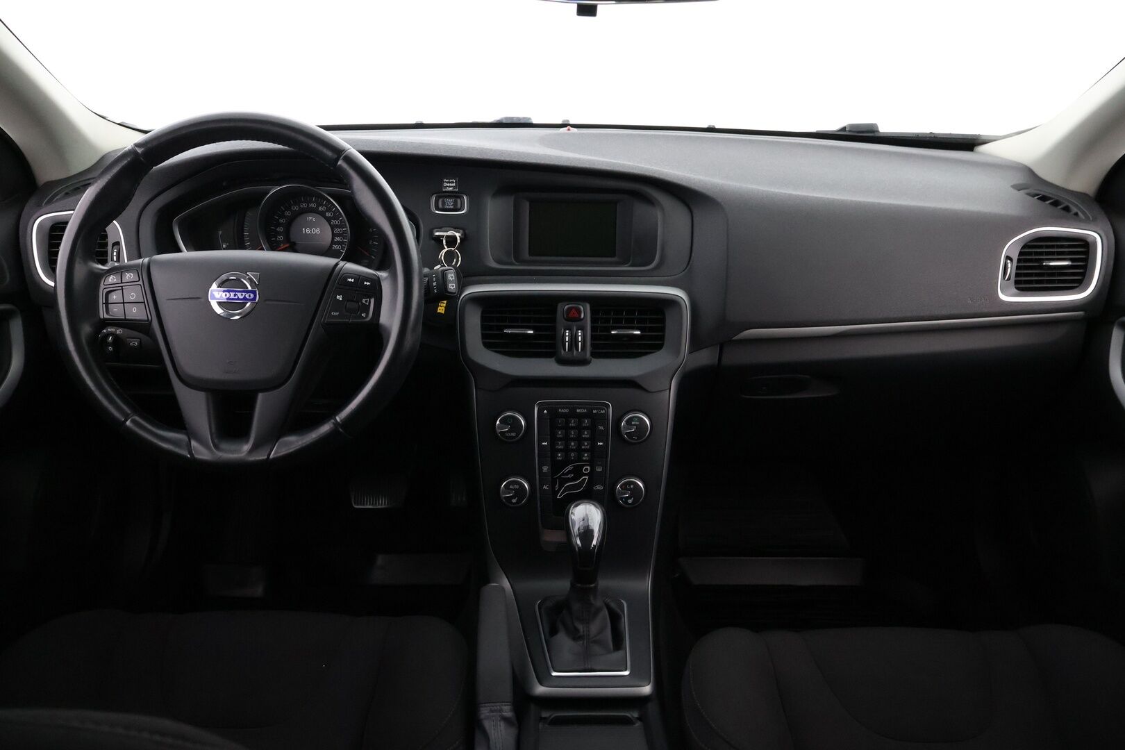Volvo V40 2014 D2 Business aut * Suomiauto / Webasto / Merkkihuollettu / Xenon / Vakkari / Ei AdBlue - 2x Hyvät renkaat / Upeasti huollettu / Juuri tullut Tampereelle!