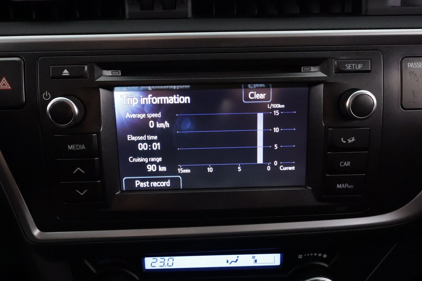 Toyota Auris 2014 Touring Sports 1,6 Valvematic Style * Vakkari / P.kamera / Navi / Lohkolämmitin / Koukku * - Suomi-auto / Kahdet renkaat aluvanteilla / Merkkihuollettu - HULLU BLACKWEEK KORKOTARJOUS 2,49%